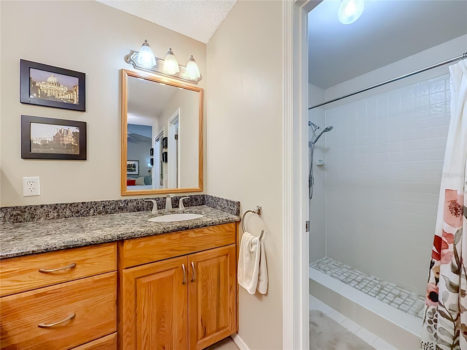 456 NEWTON PL