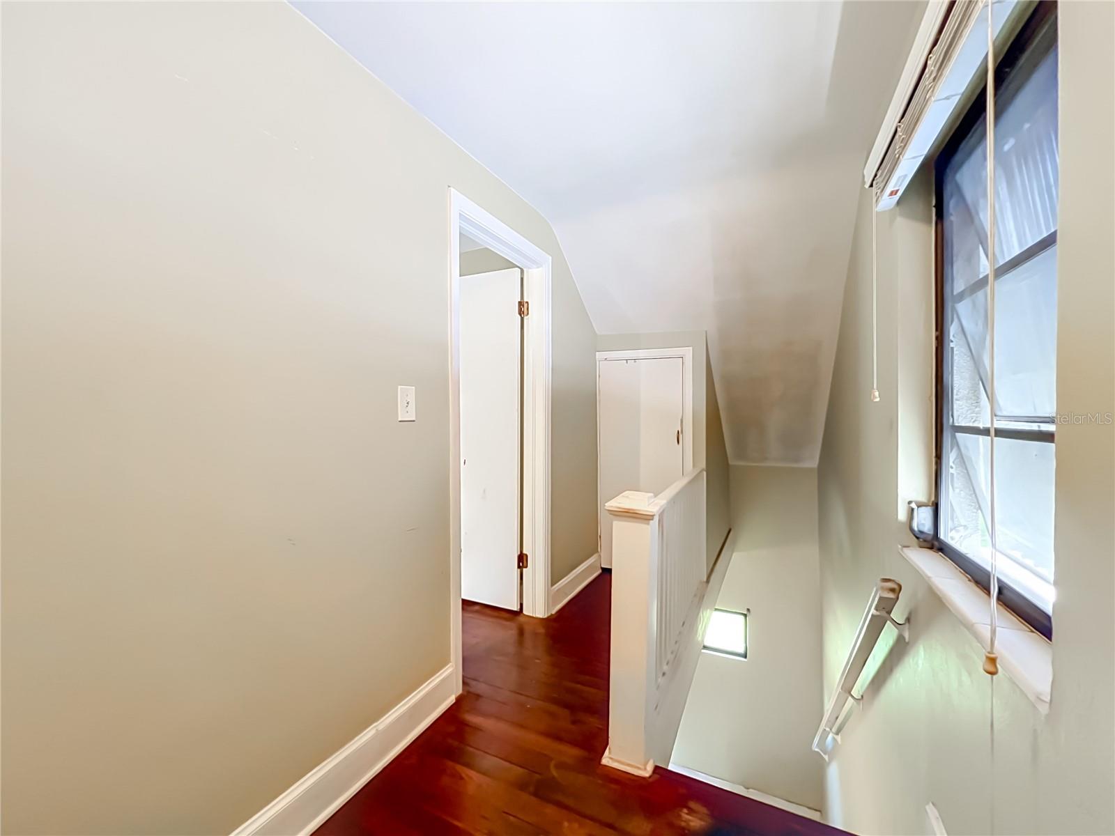 1661 LAUREL RD