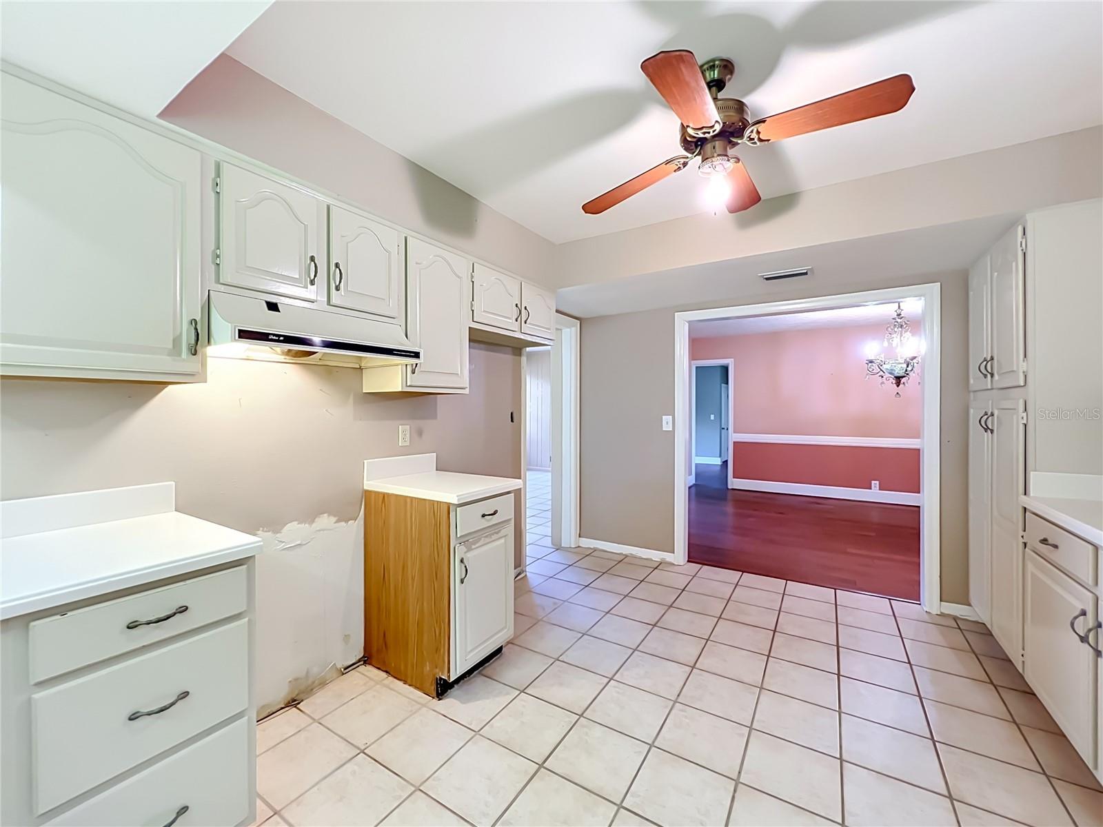 1661 LAUREL RD