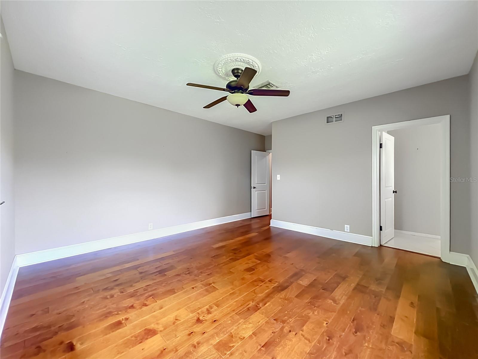 1661 LAUREL RD
