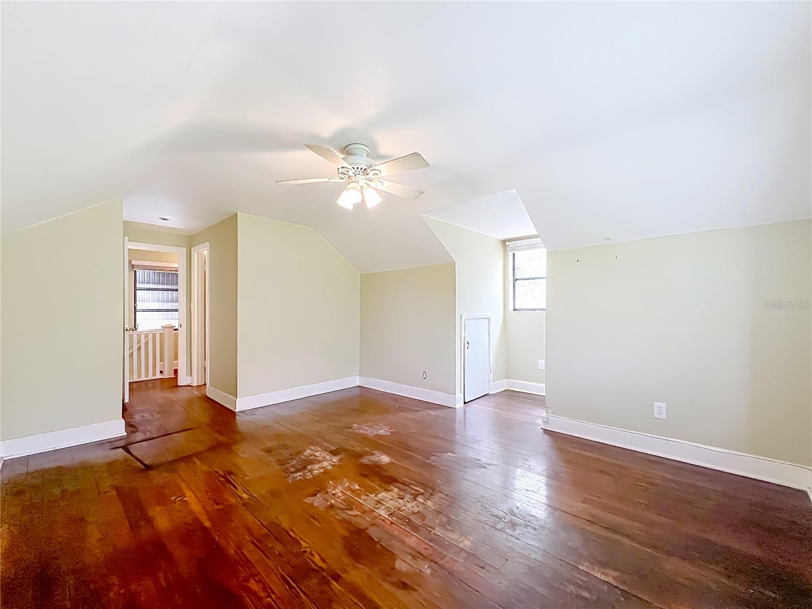 1661 LAUREL RD