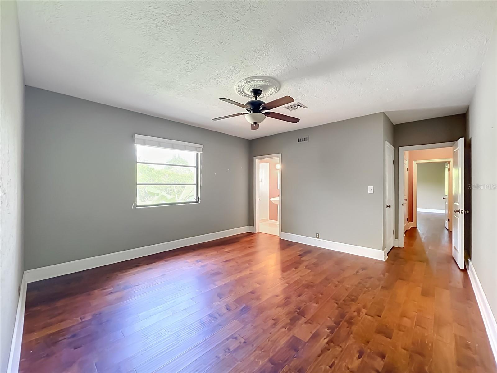 1661 LAUREL RD