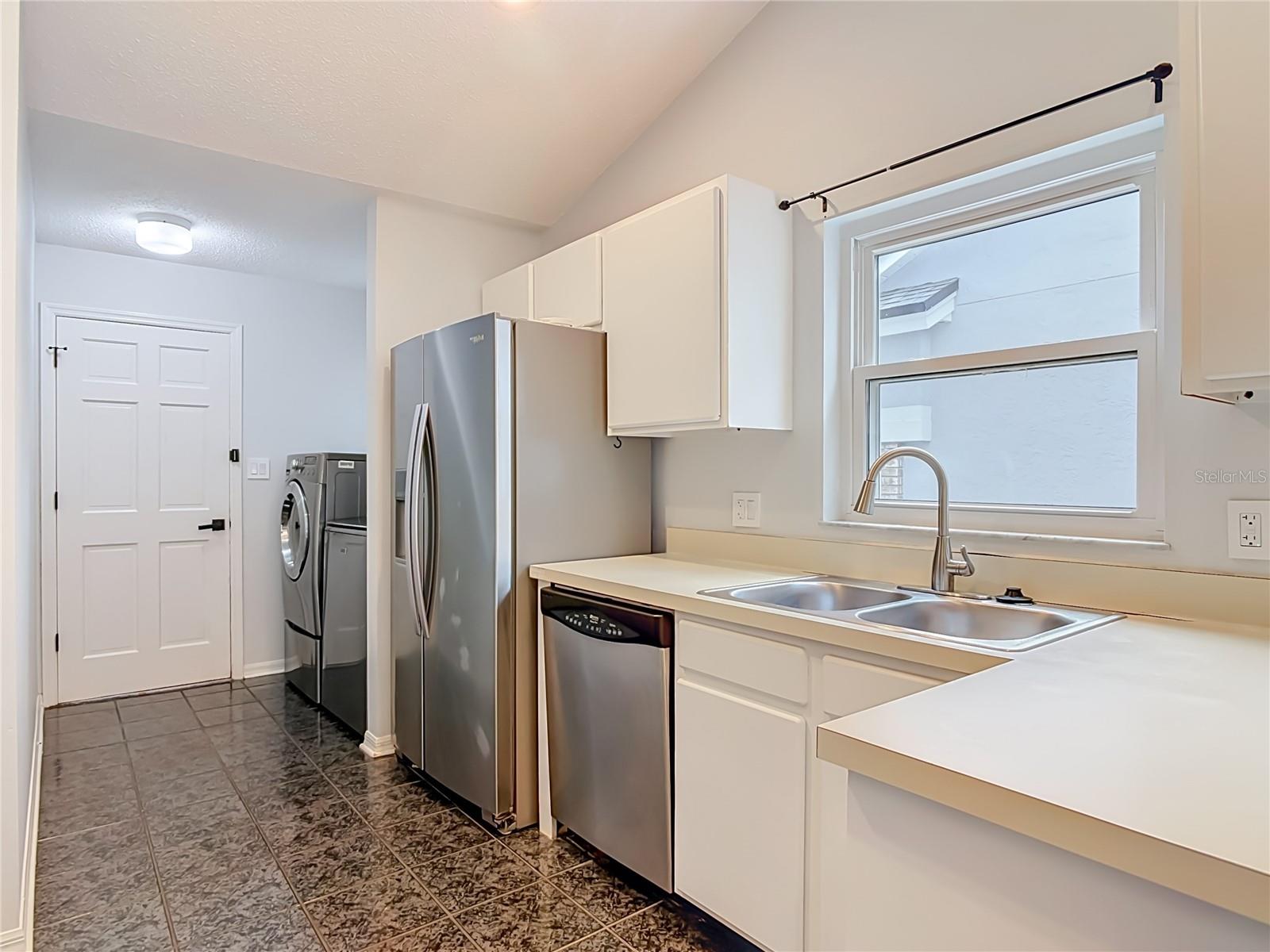 744 BARRINGTON CIR