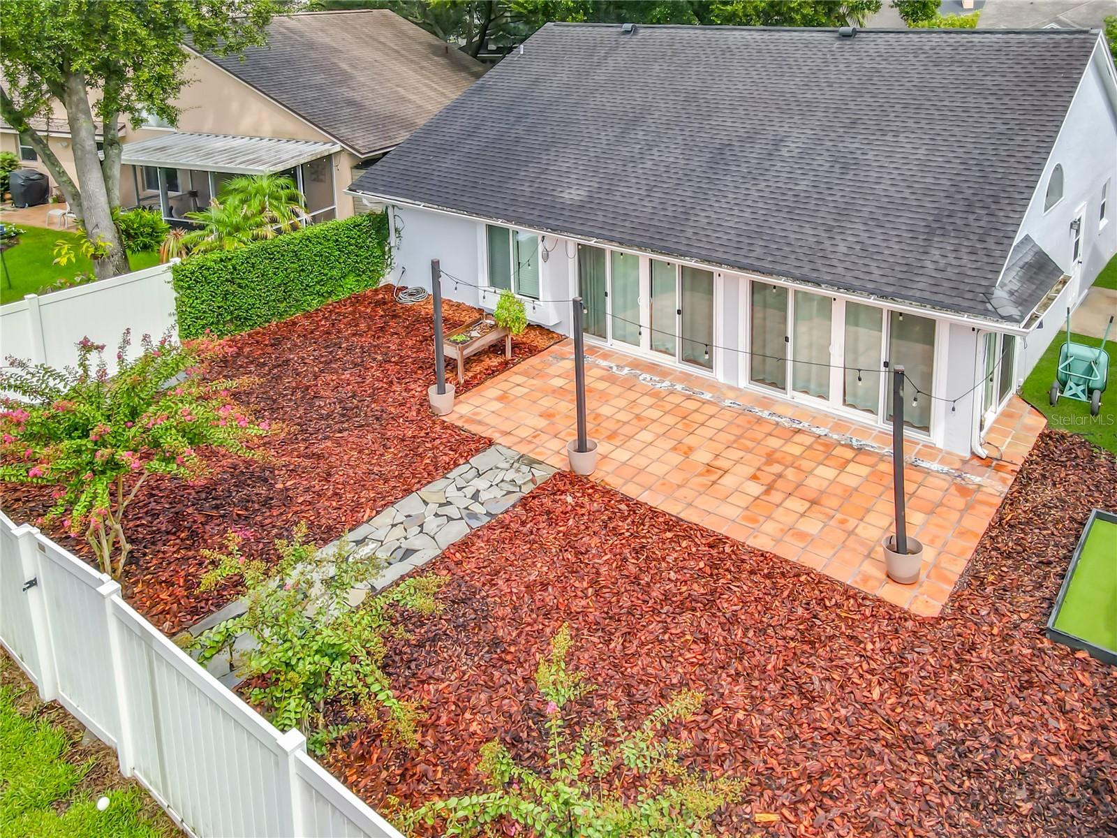 744 BARRINGTON CIR