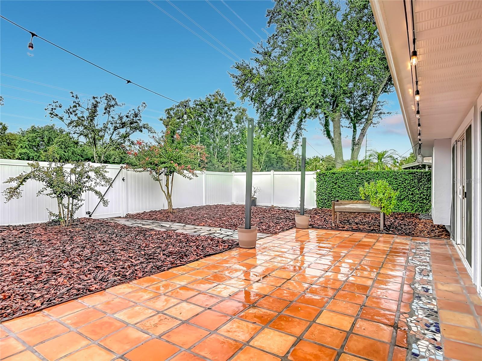 744 BARRINGTON CIR