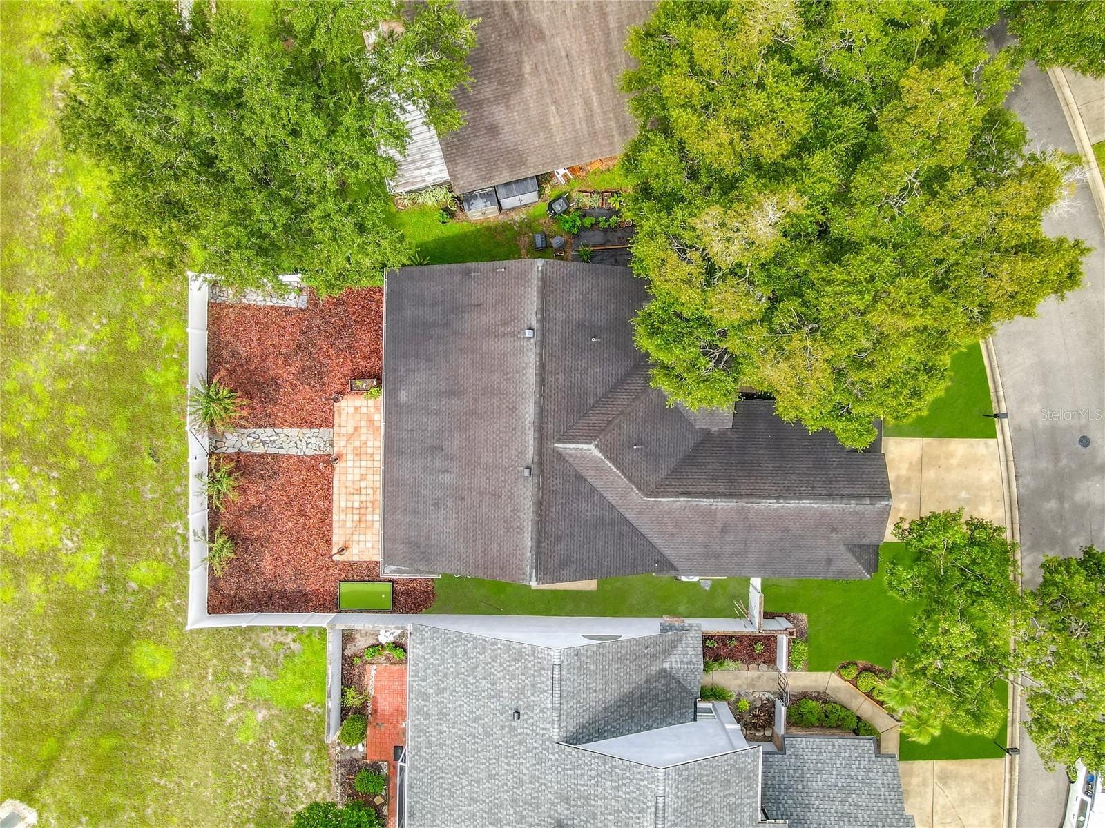 744 BARRINGTON CIR