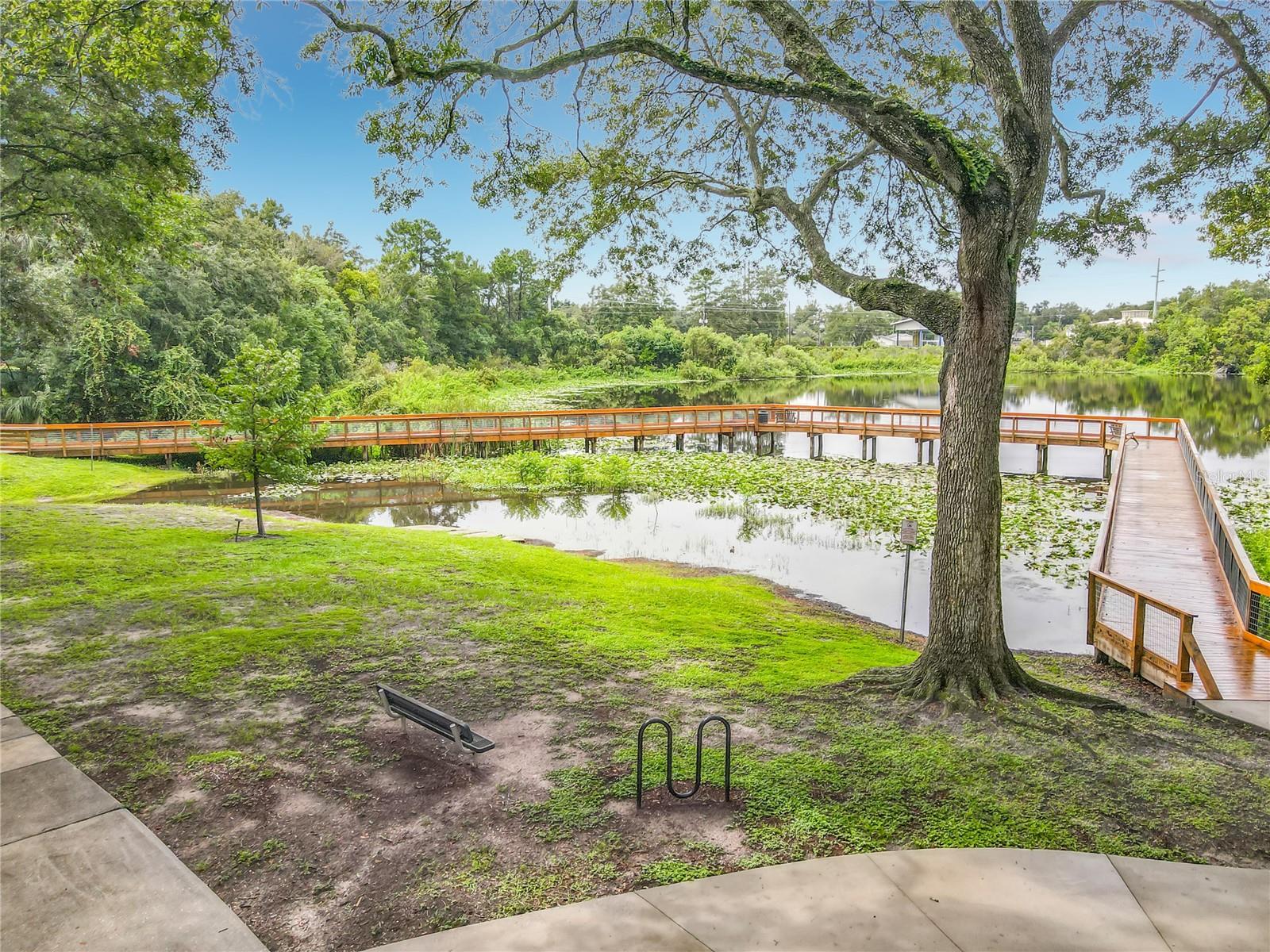 744 BARRINGTON CIR