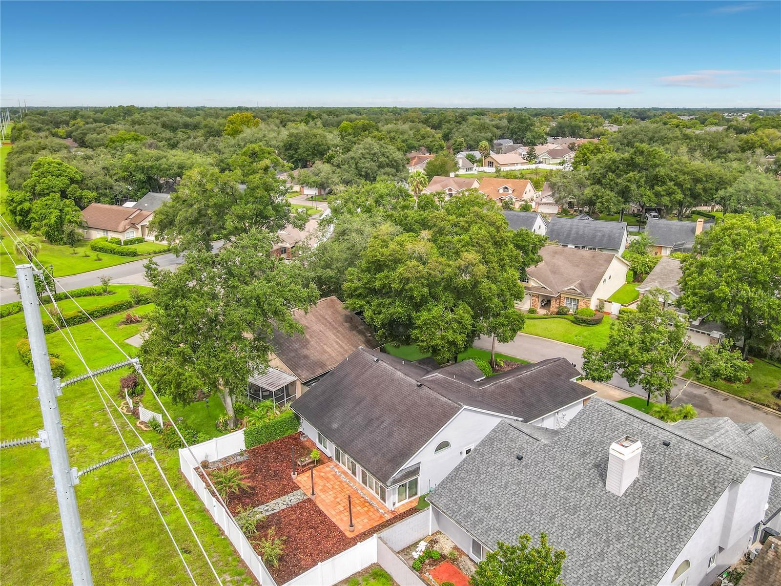 744 BARRINGTON CIR