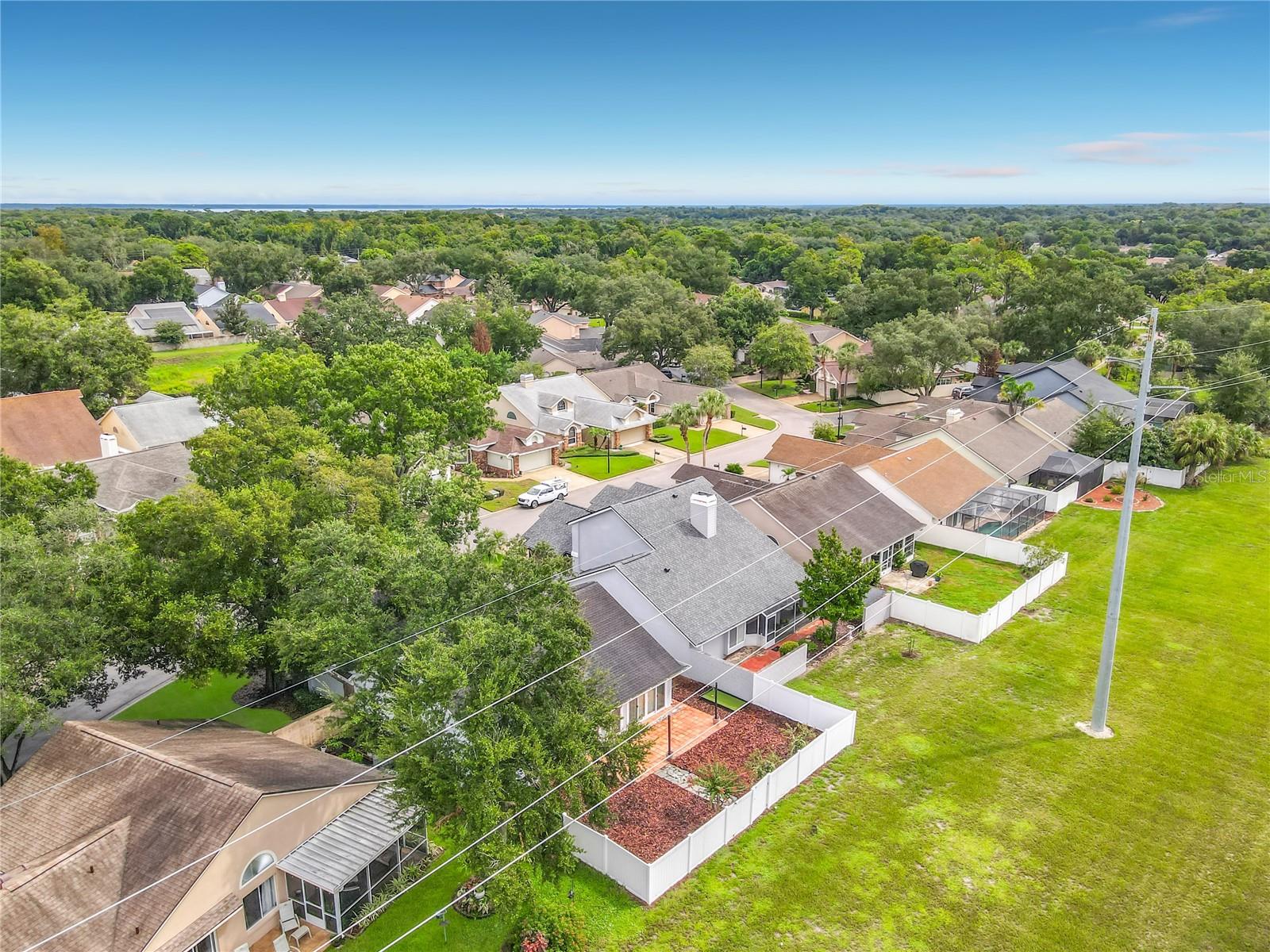 744 BARRINGTON CIR