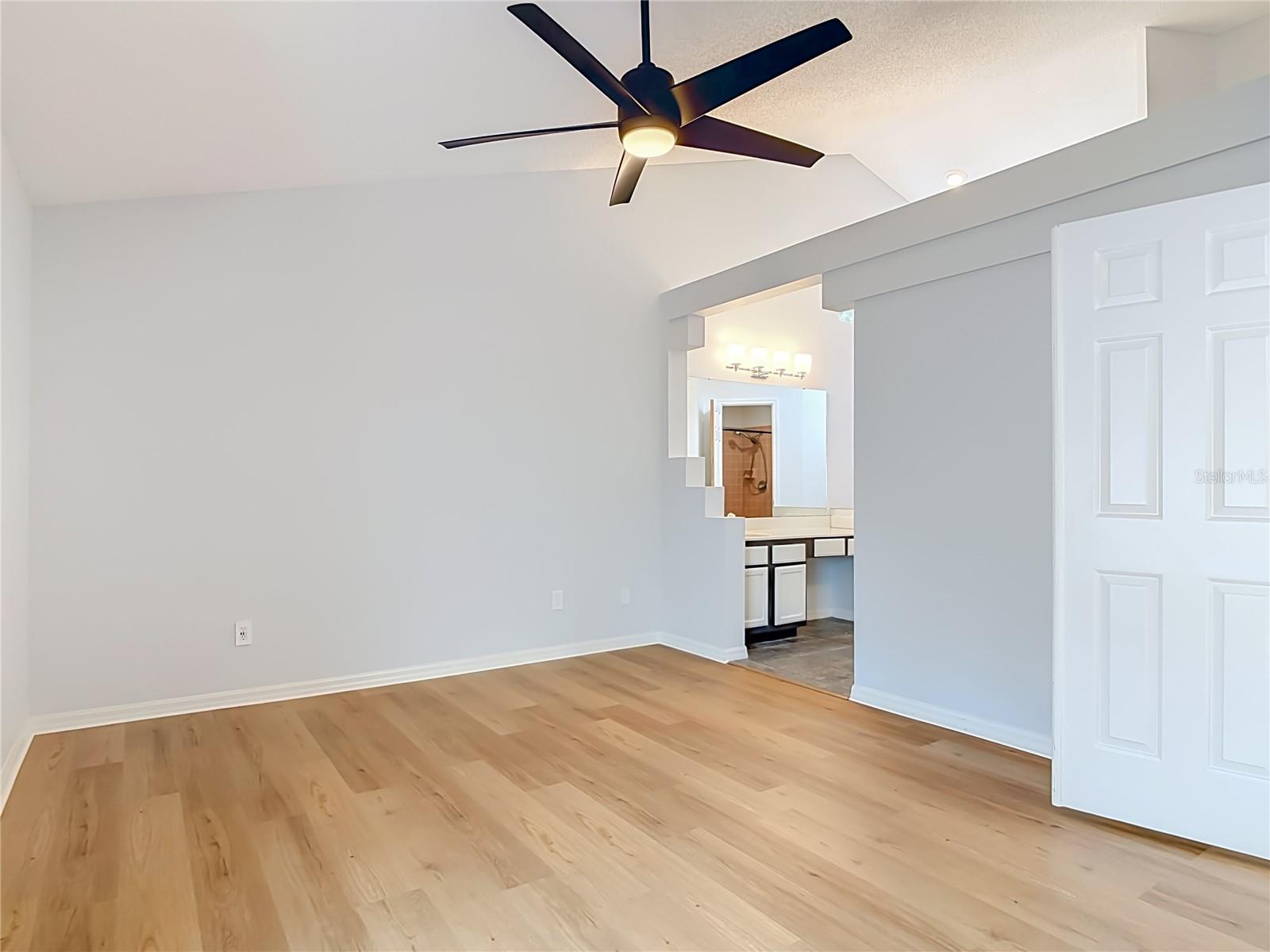 744 BARRINGTON CIR