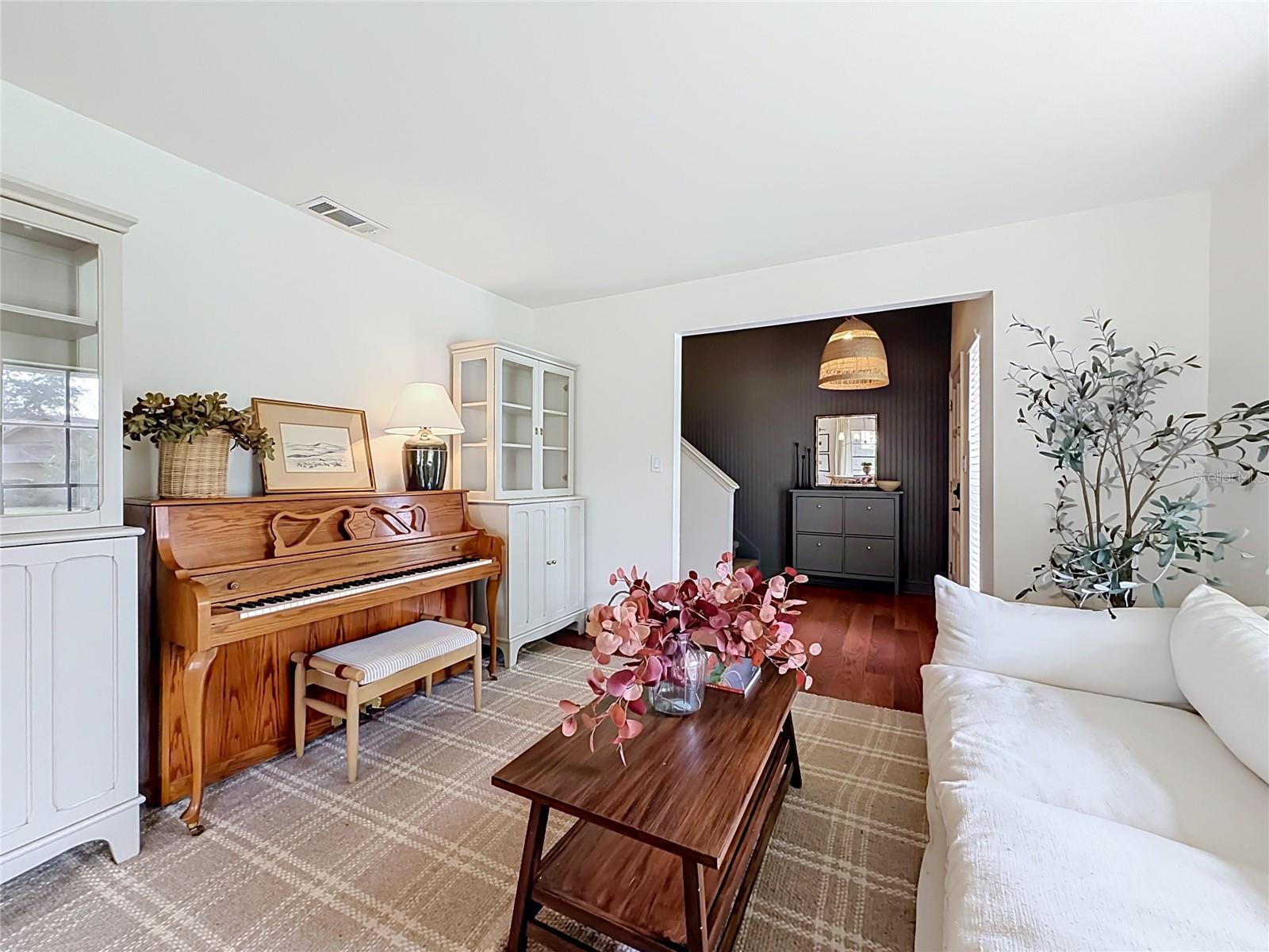 4038 BISCAYNE DR