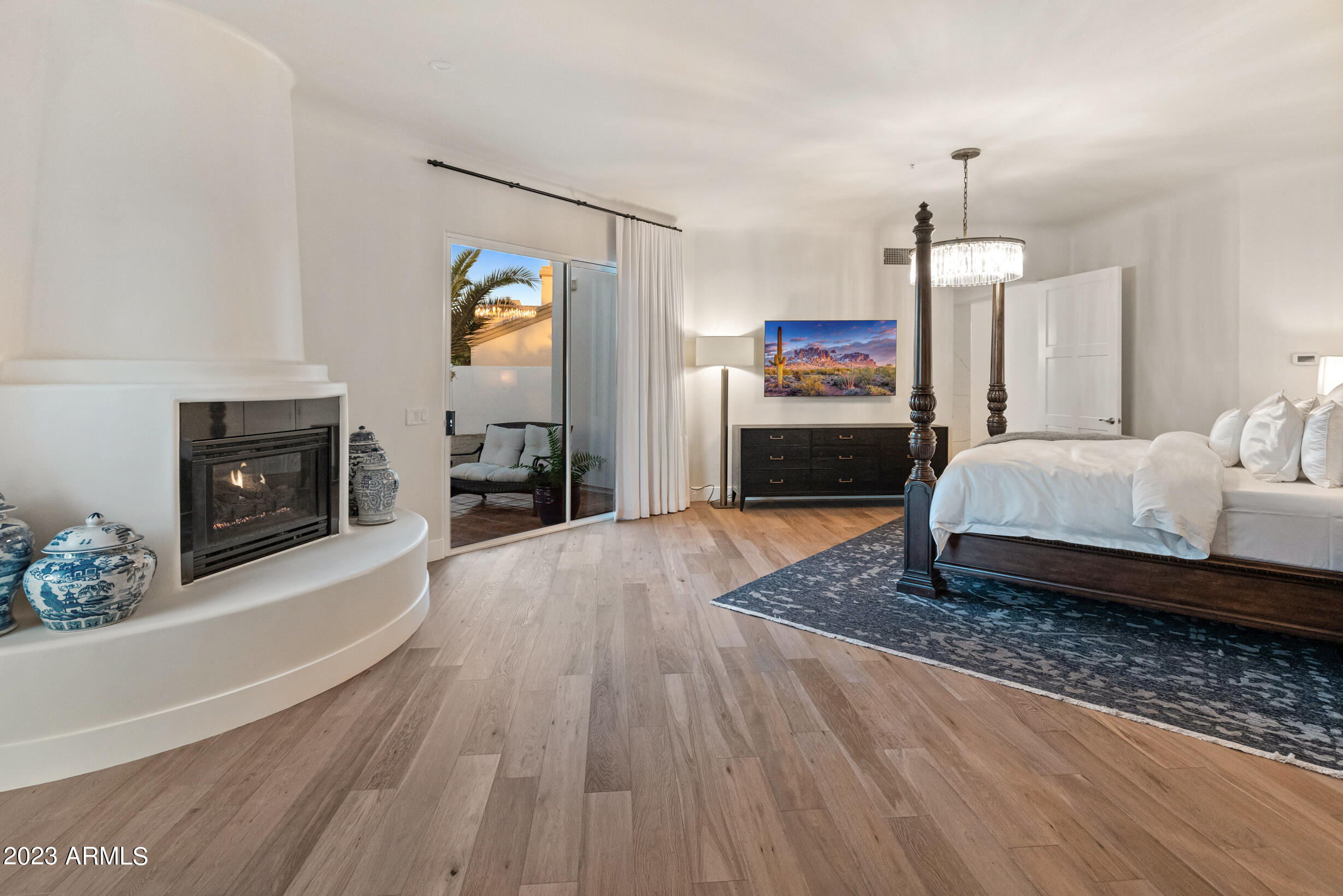 9486 E ALTADENA Avenue