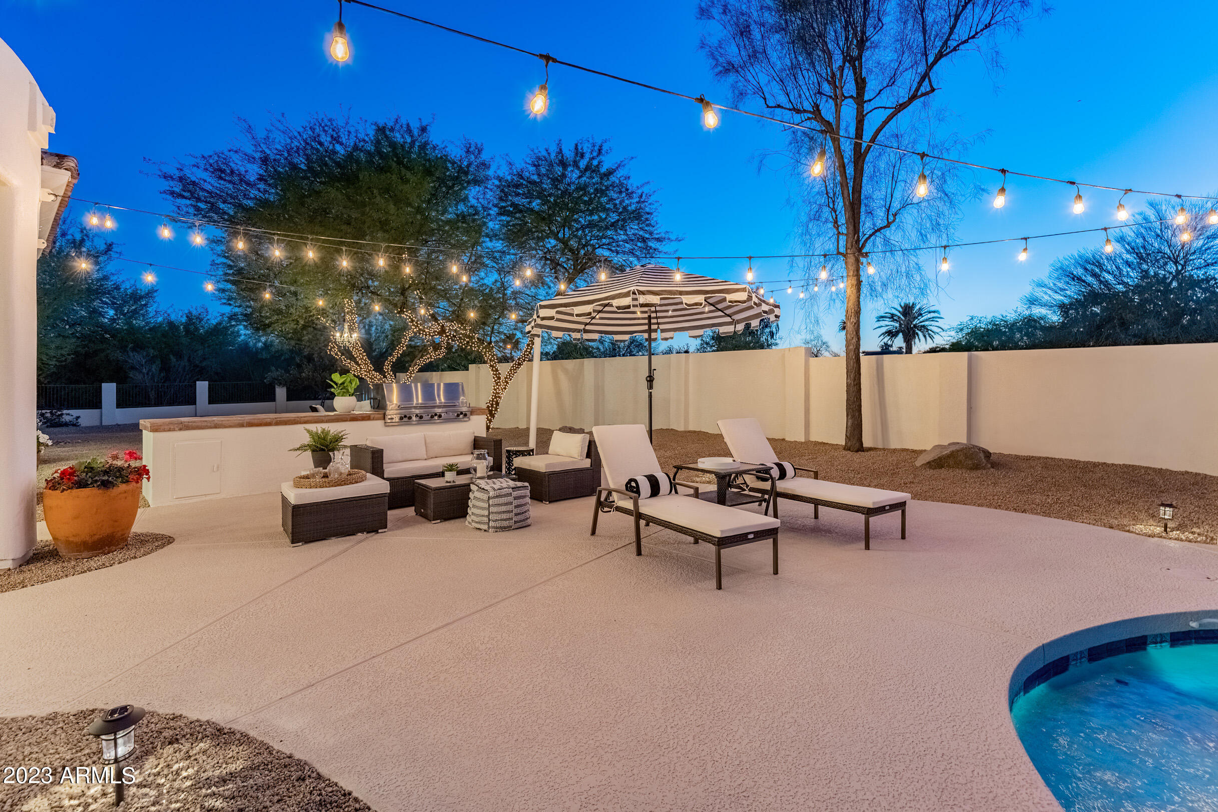 9486 E ALTADENA Avenue