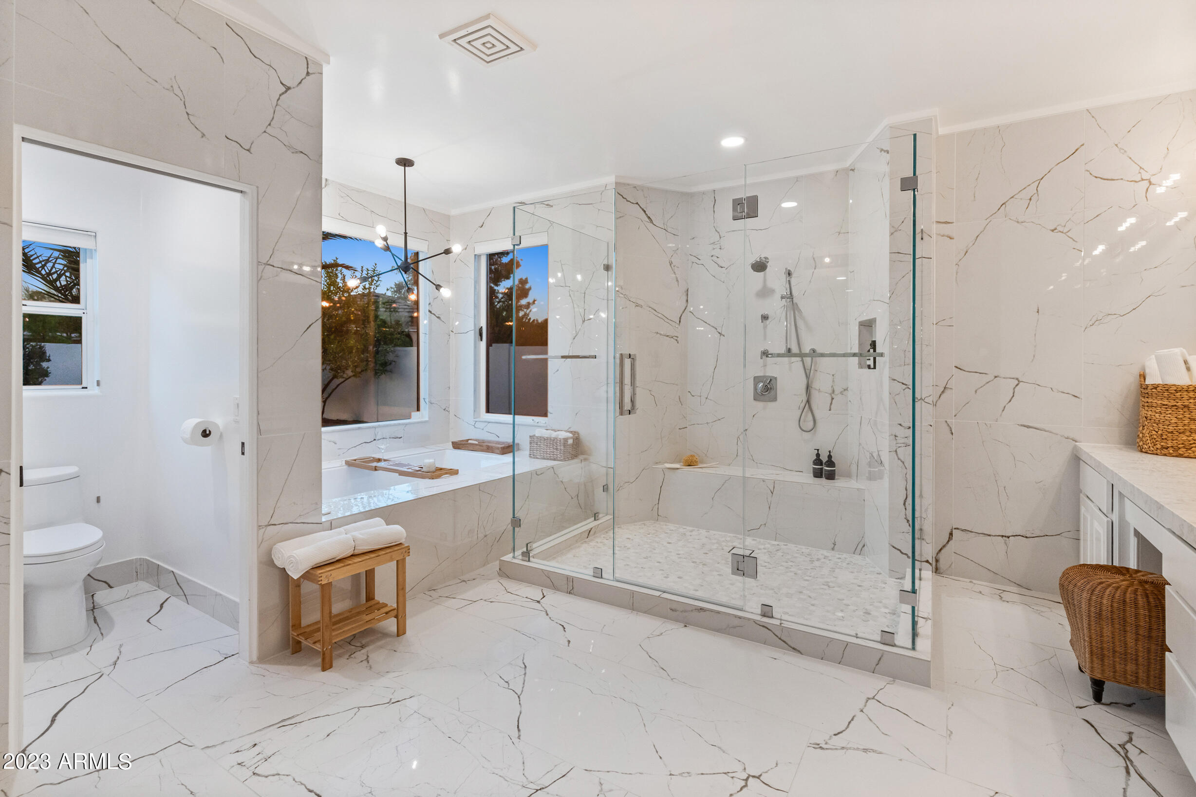 9486 E ALTADENA Avenue