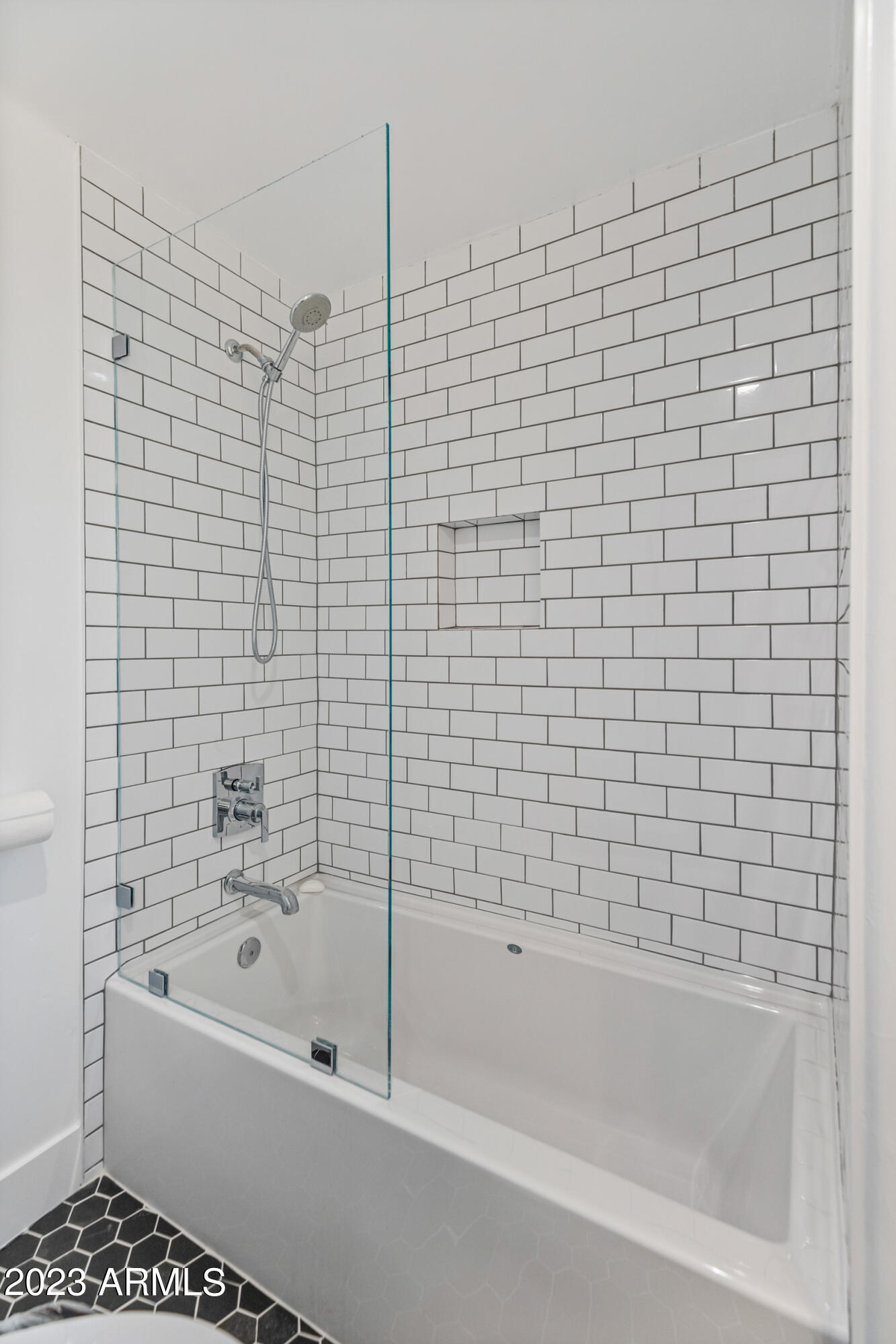 9486 E ALTADENA Avenue