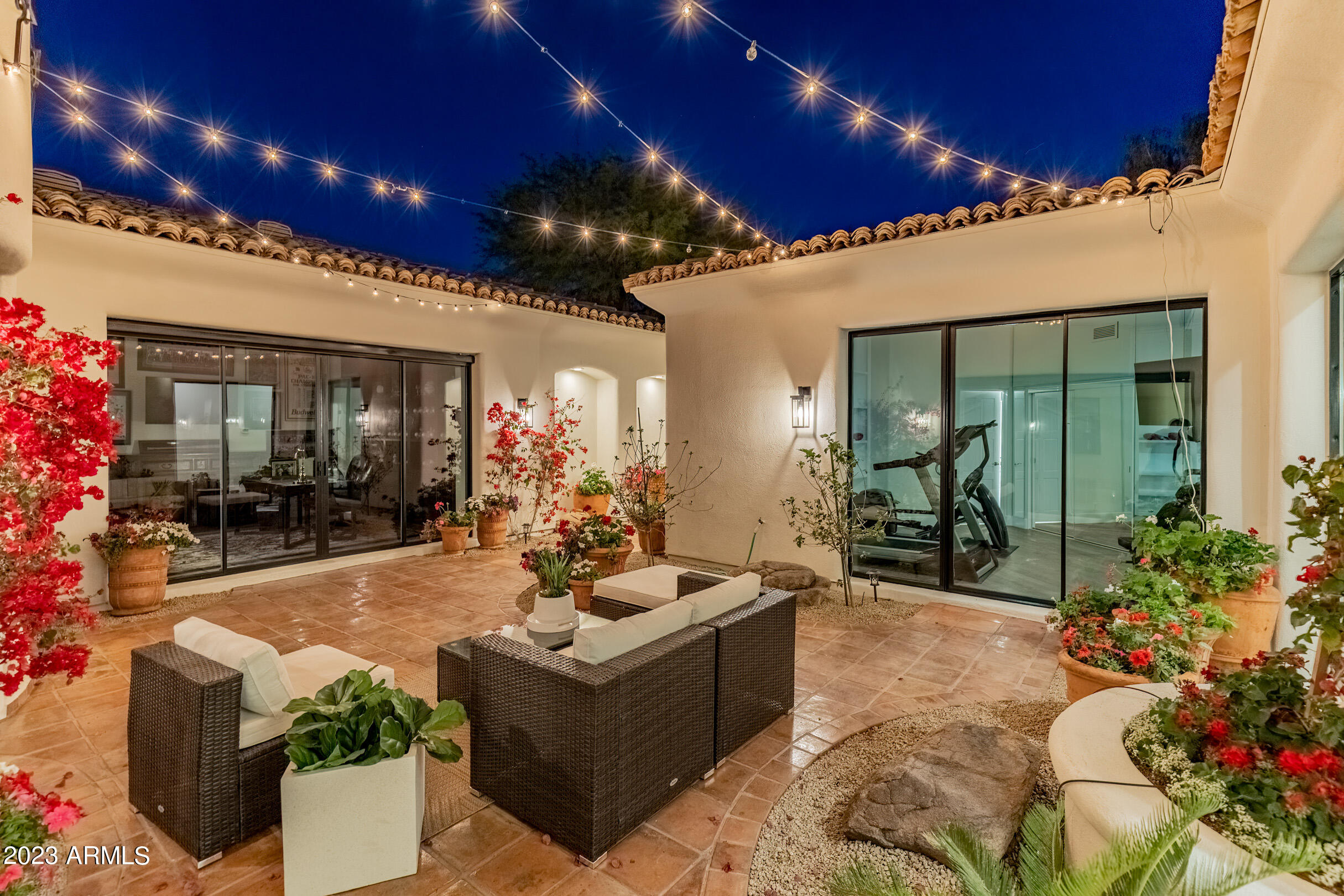 9486 E ALTADENA Avenue