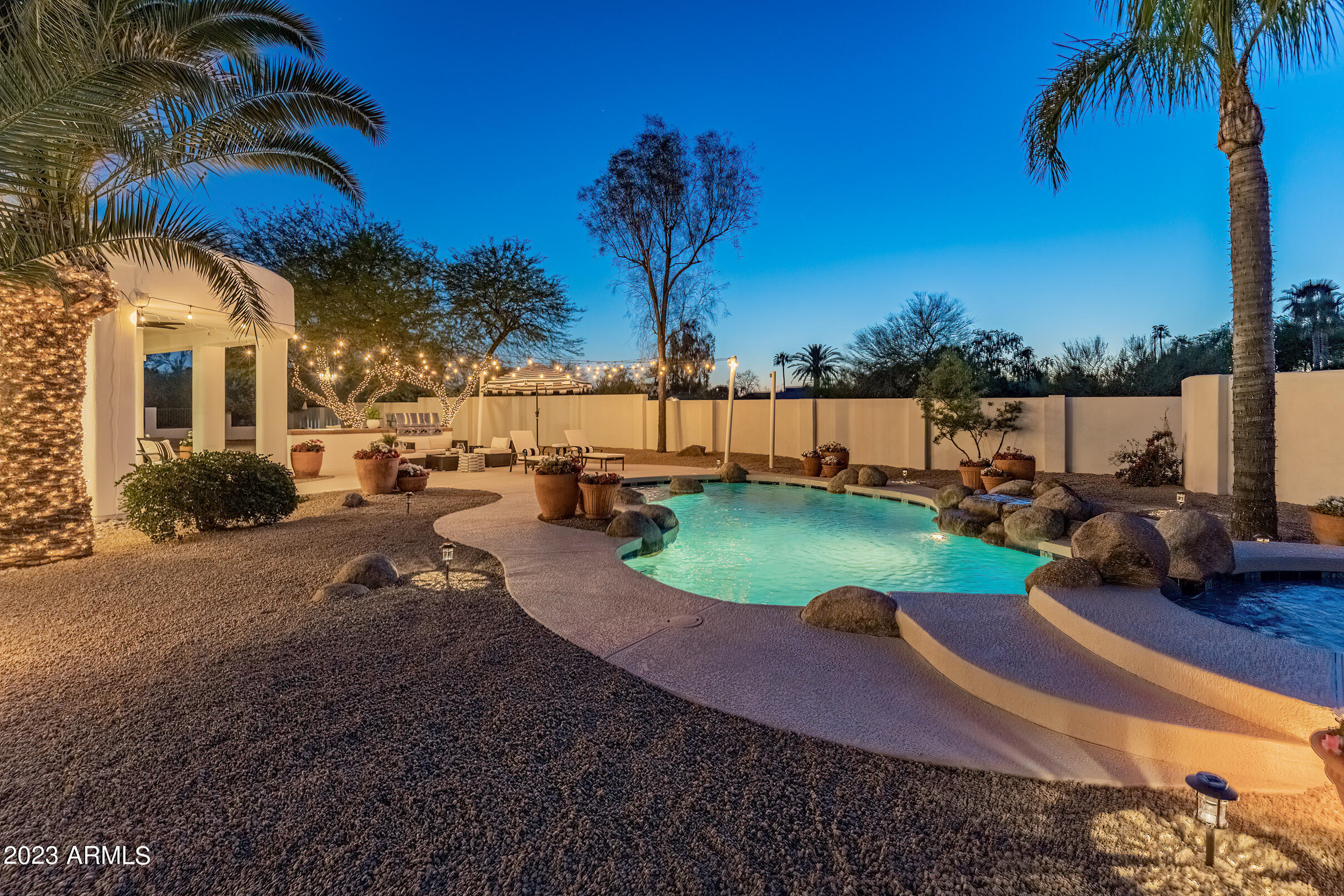 9486 E ALTADENA Avenue
