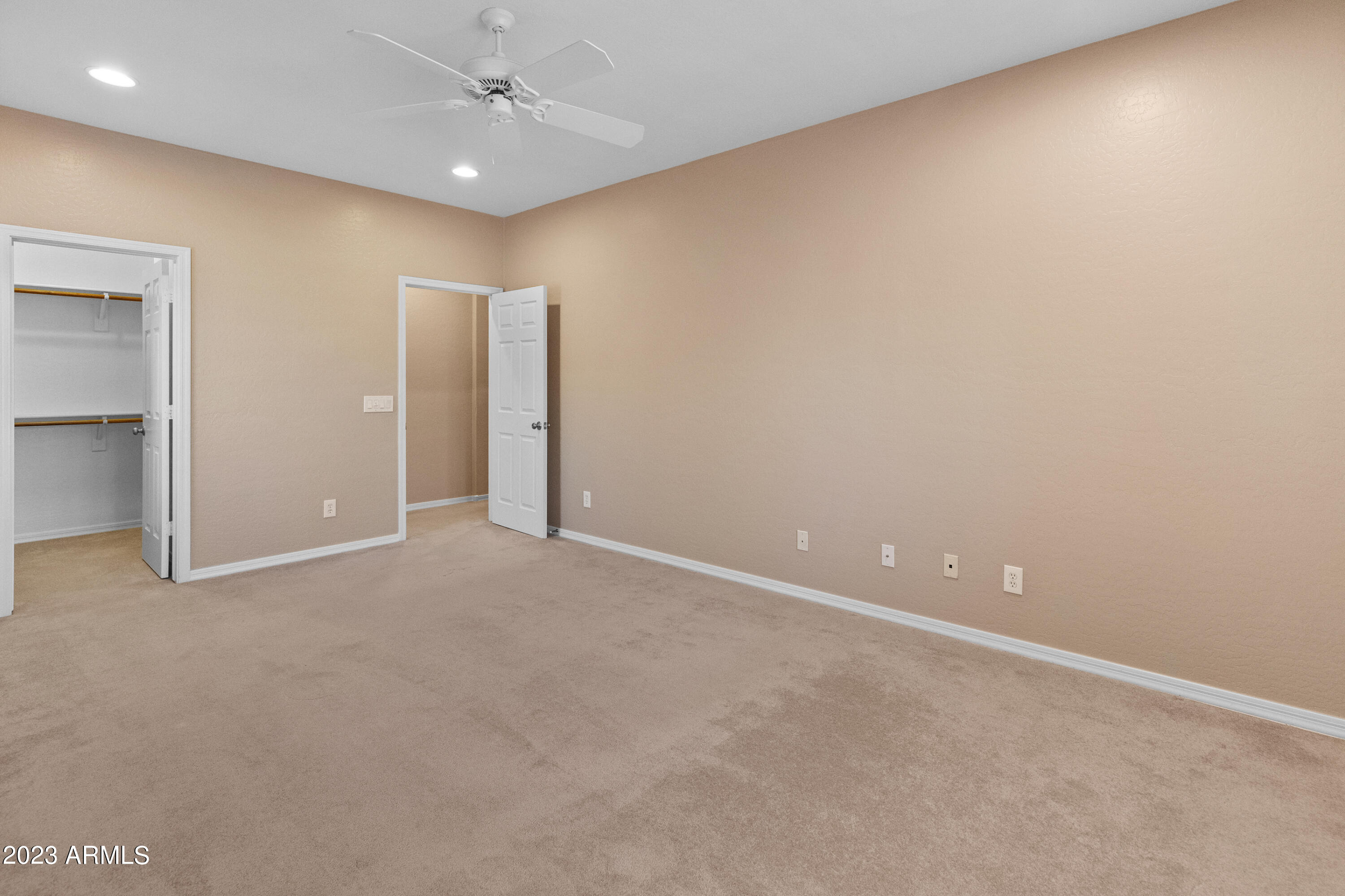 10902 E Gelding Drive