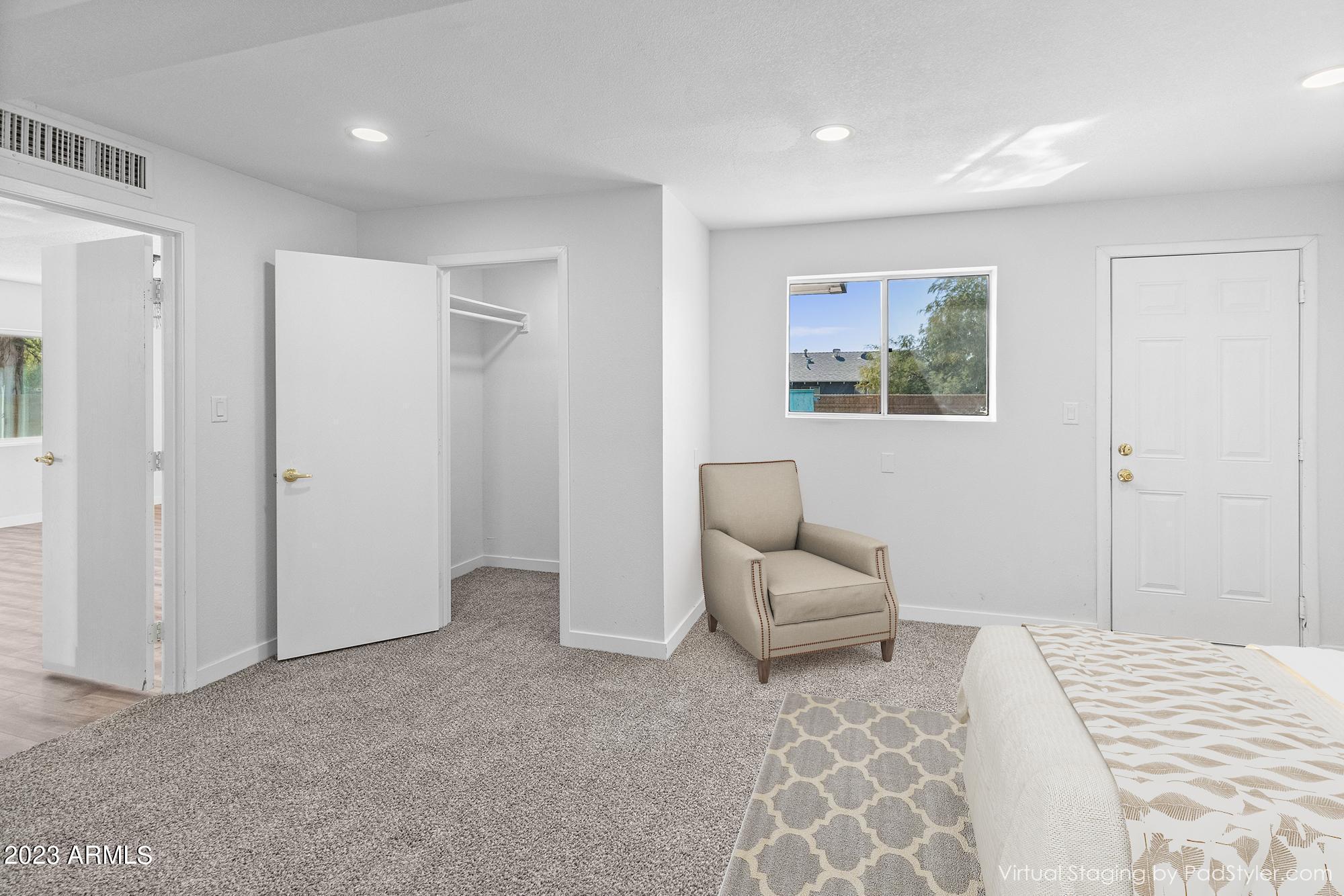 1609 W Mission Lane