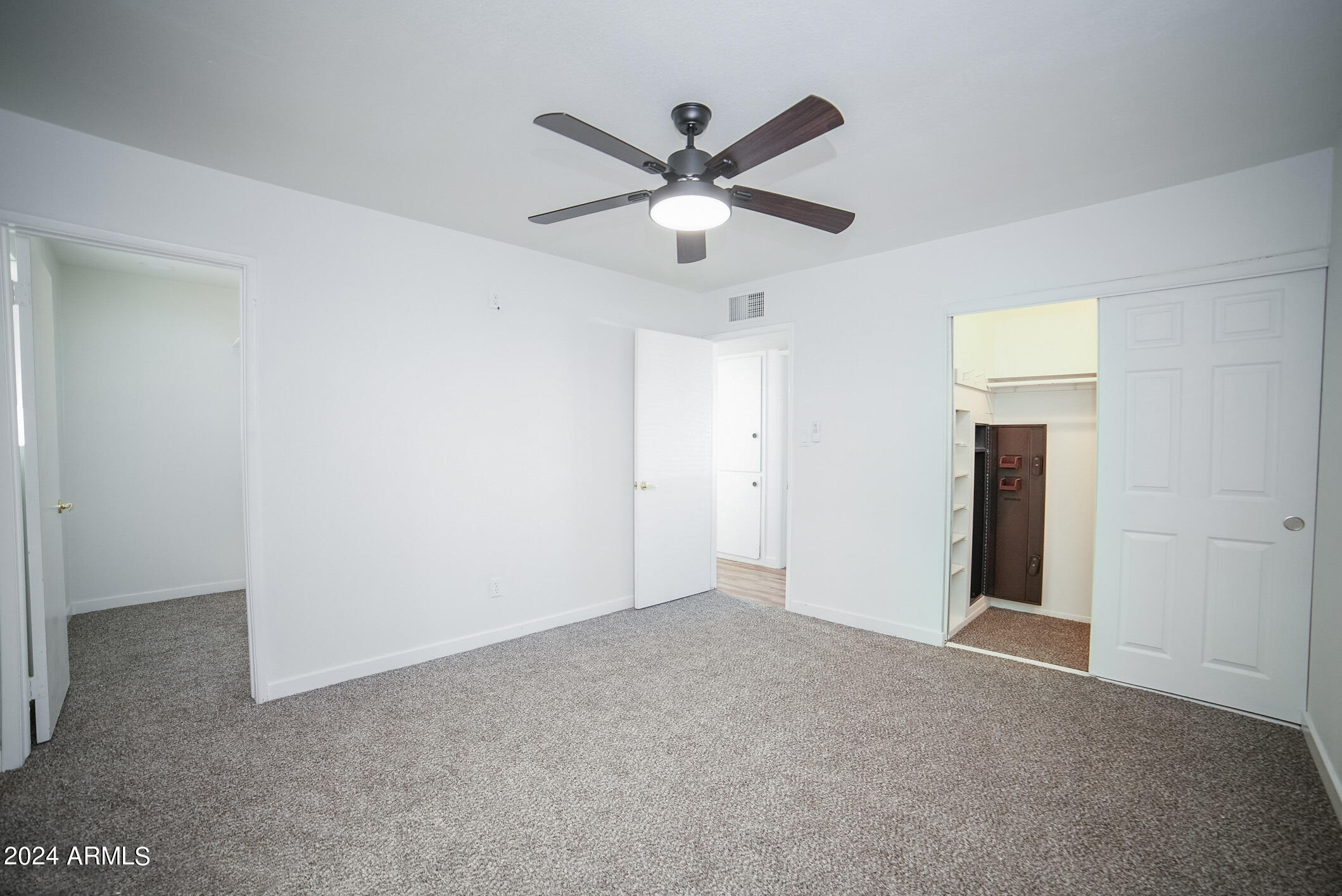 1609 W Mission Lane