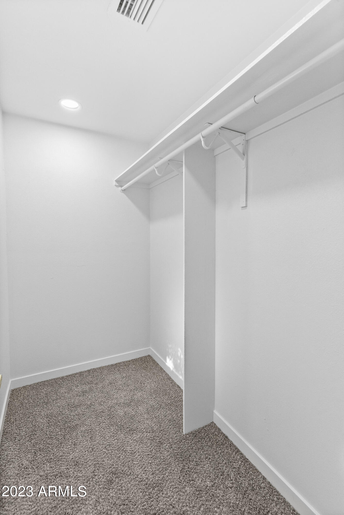 1609 W Mission Lane