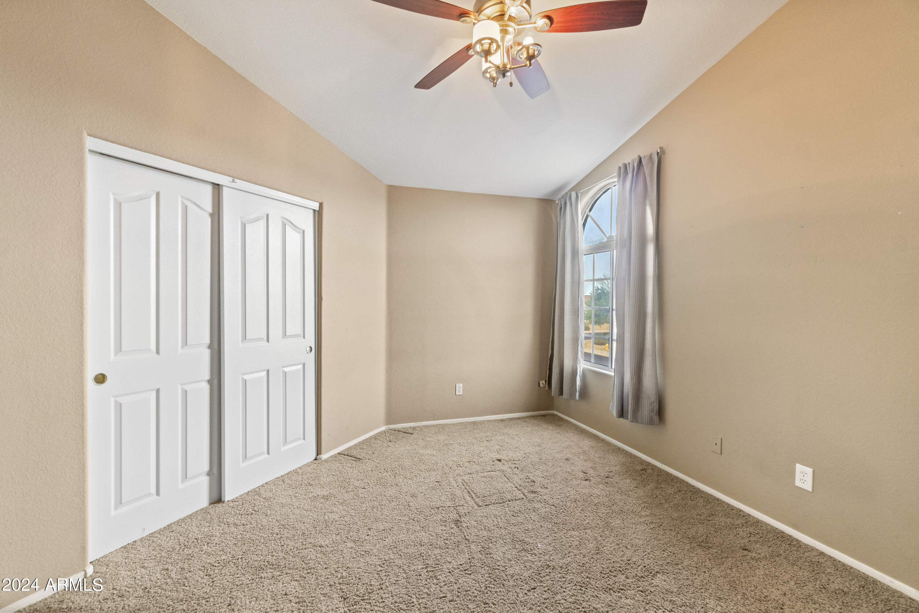 4517 E HUNTER Court