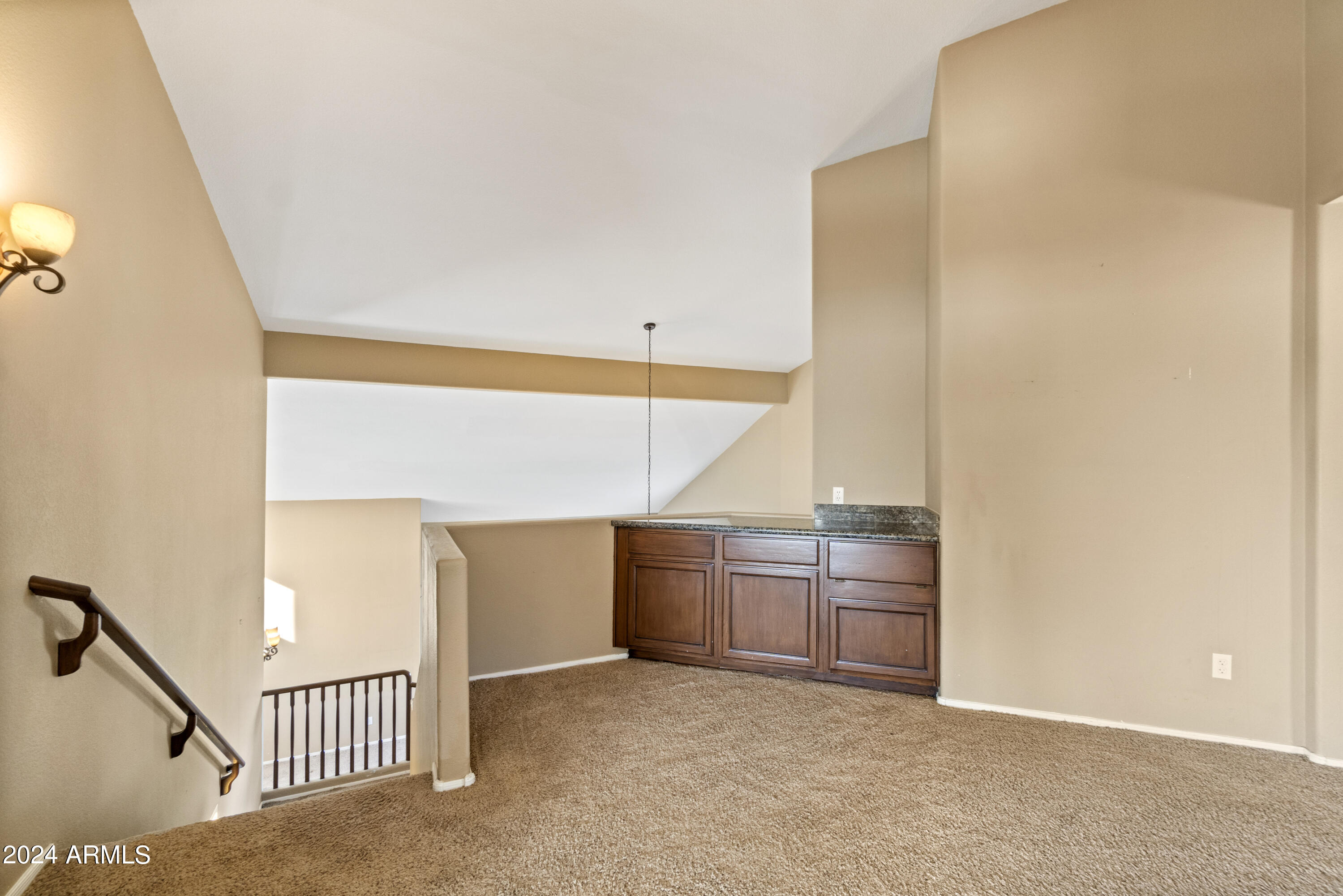 4517 E HUNTER Court