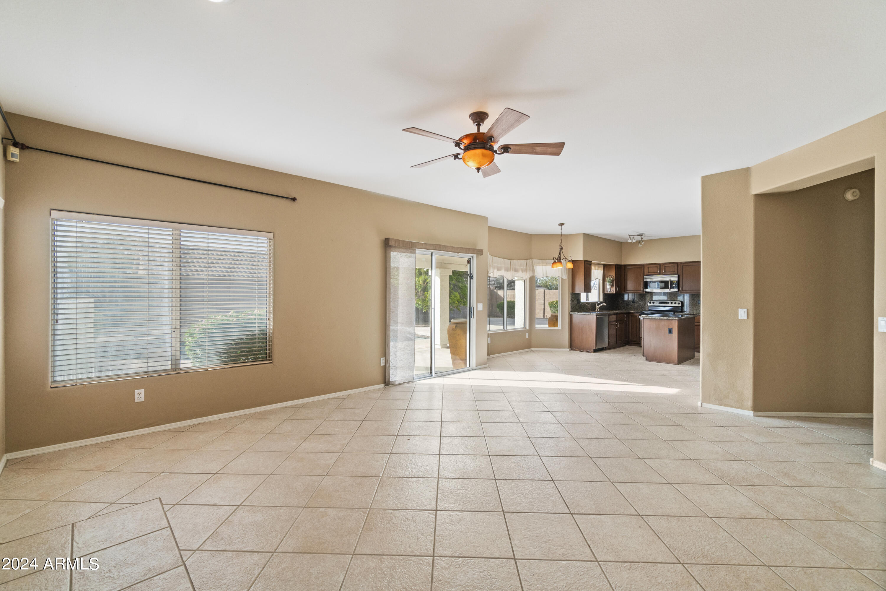 4517 E HUNTER Court