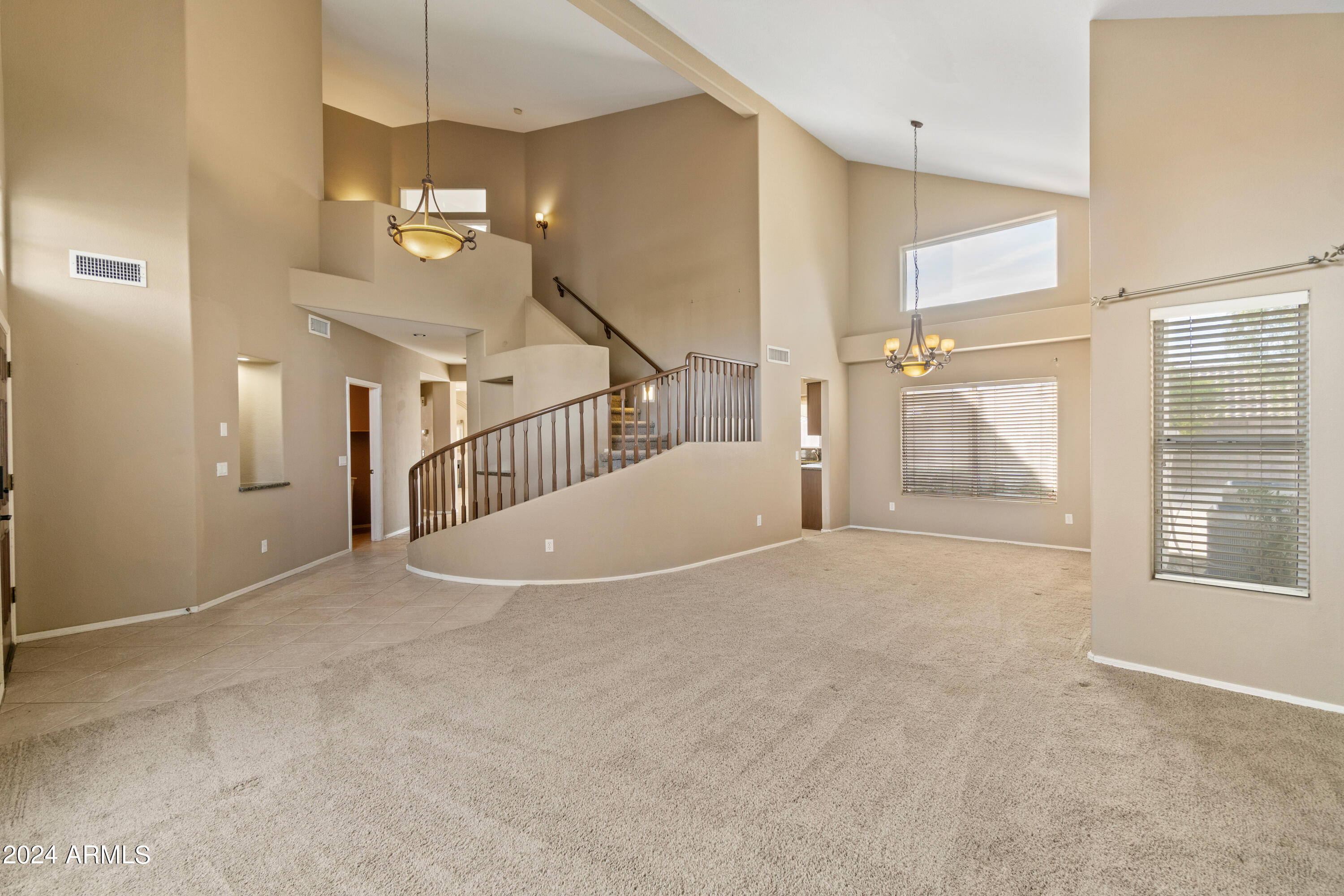 4517 E HUNTER Court