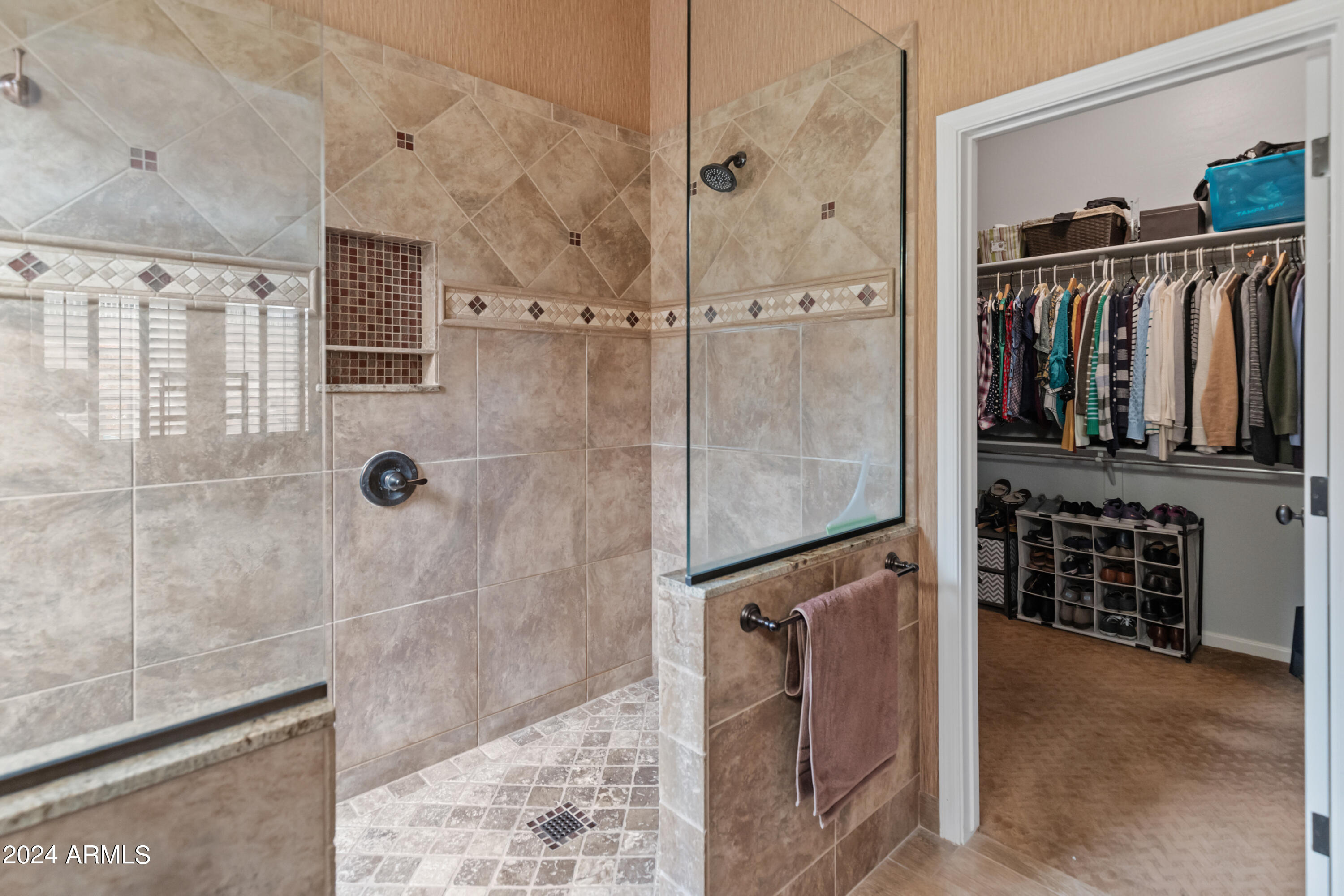 10870 E LE MARCHE Drive