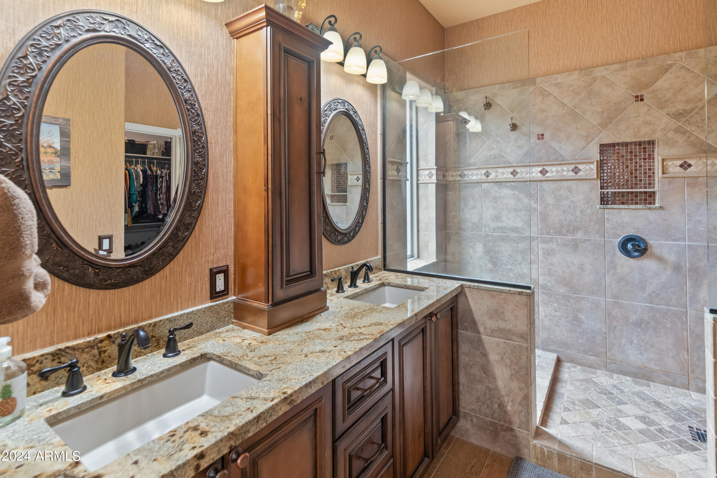 10870 E LE MARCHE Drive