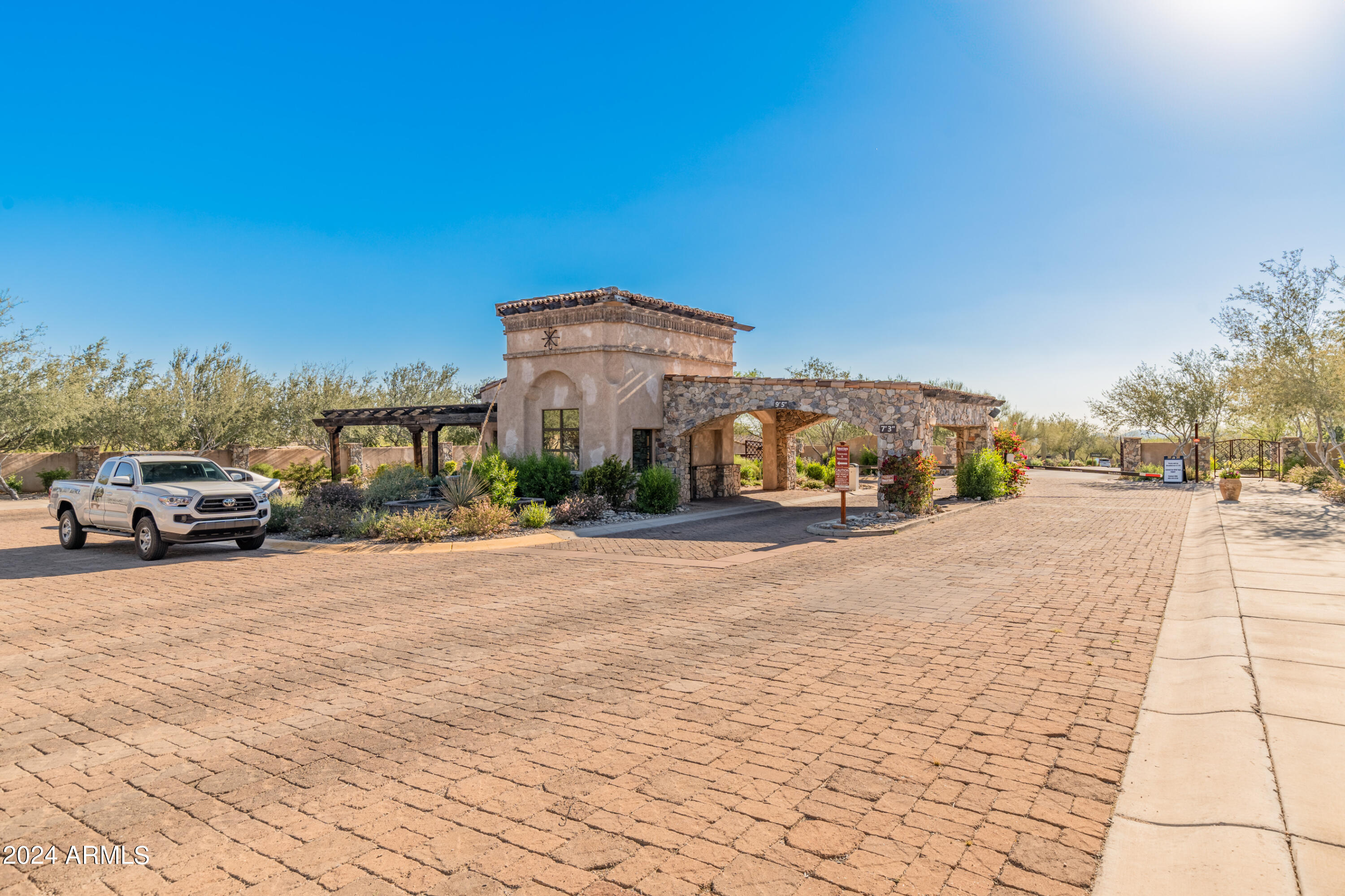 9669 E MOUNTAIN PEAK Drive