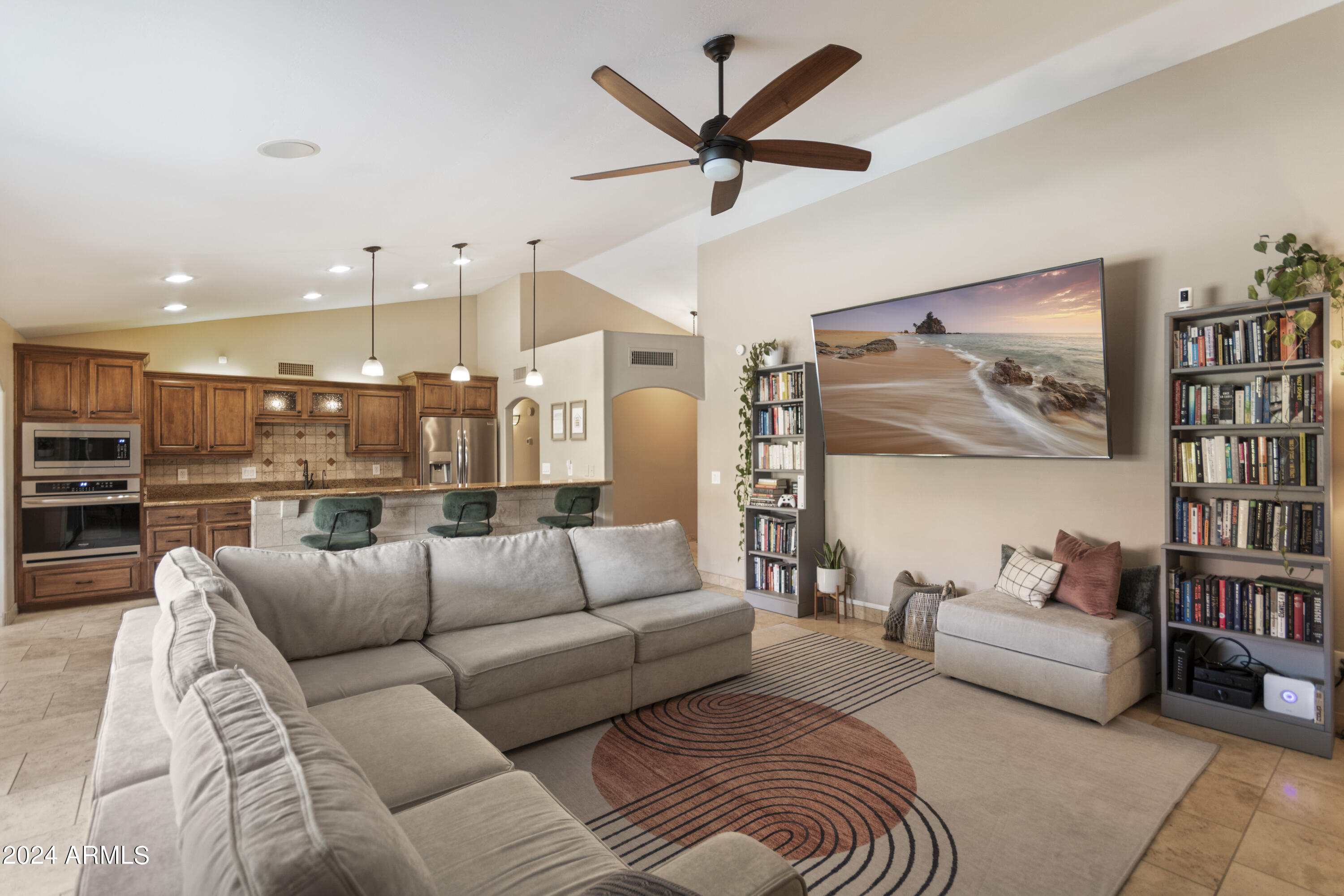 9016 E CORRINE Drive