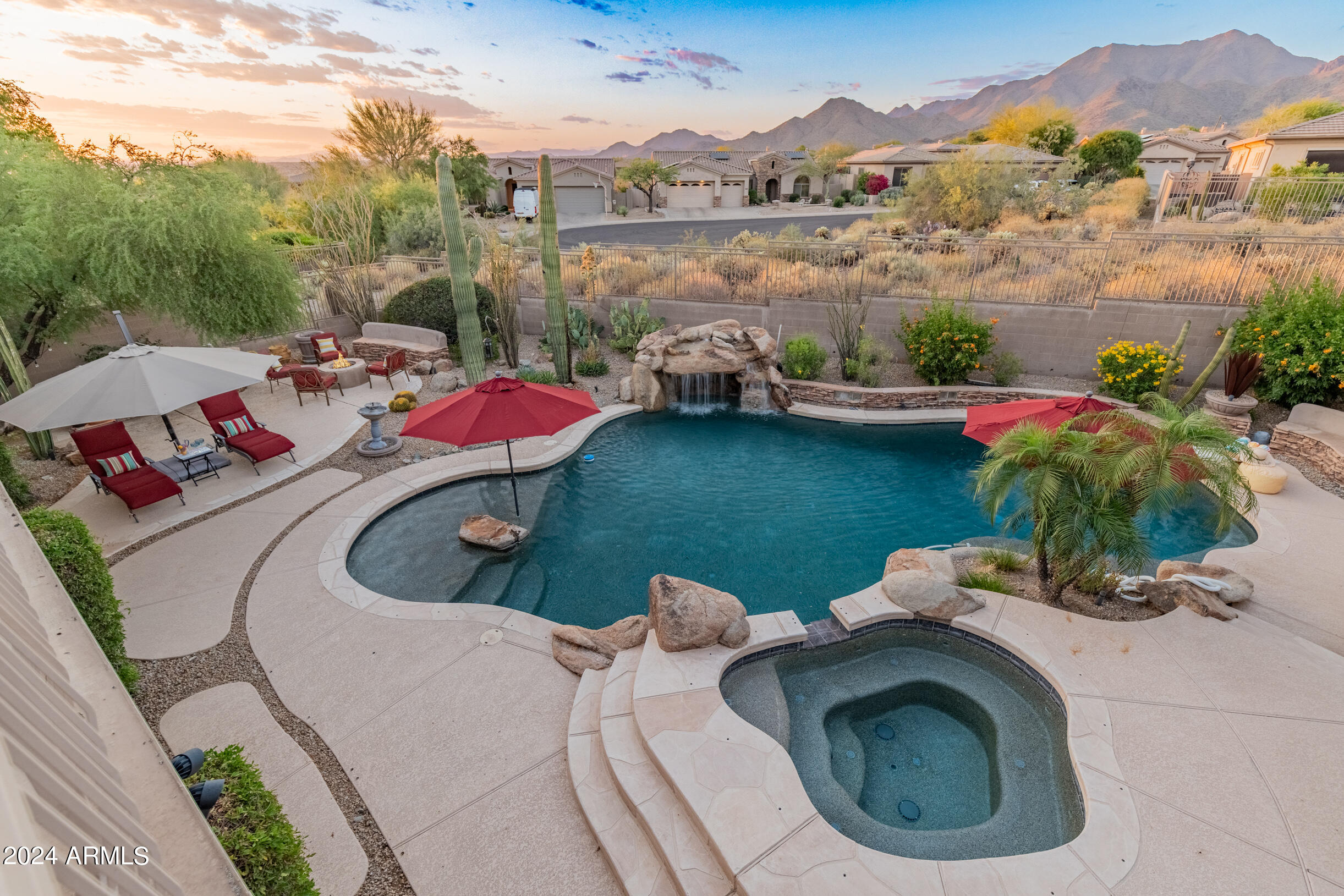 10914 E GELDING Drive