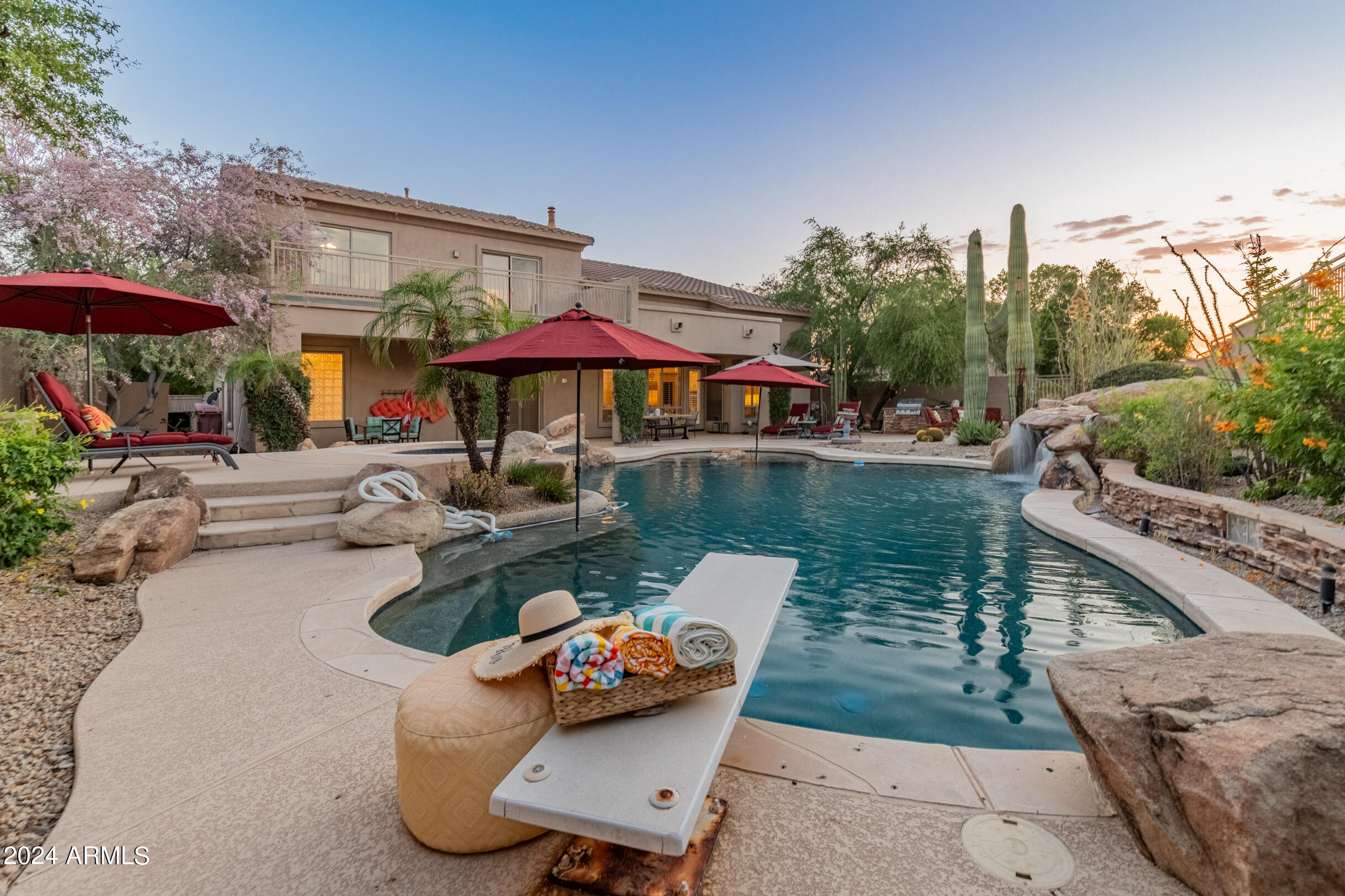 10914 E GELDING Drive