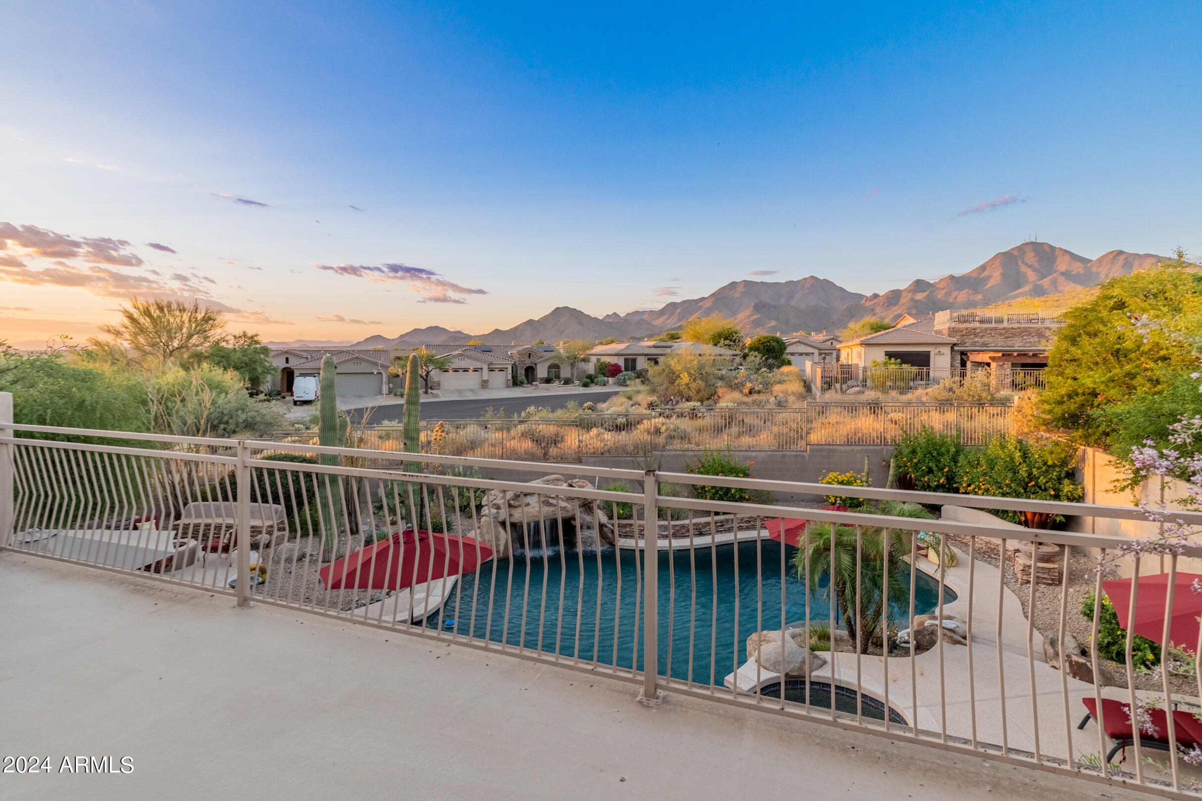 10914 E GELDING Drive