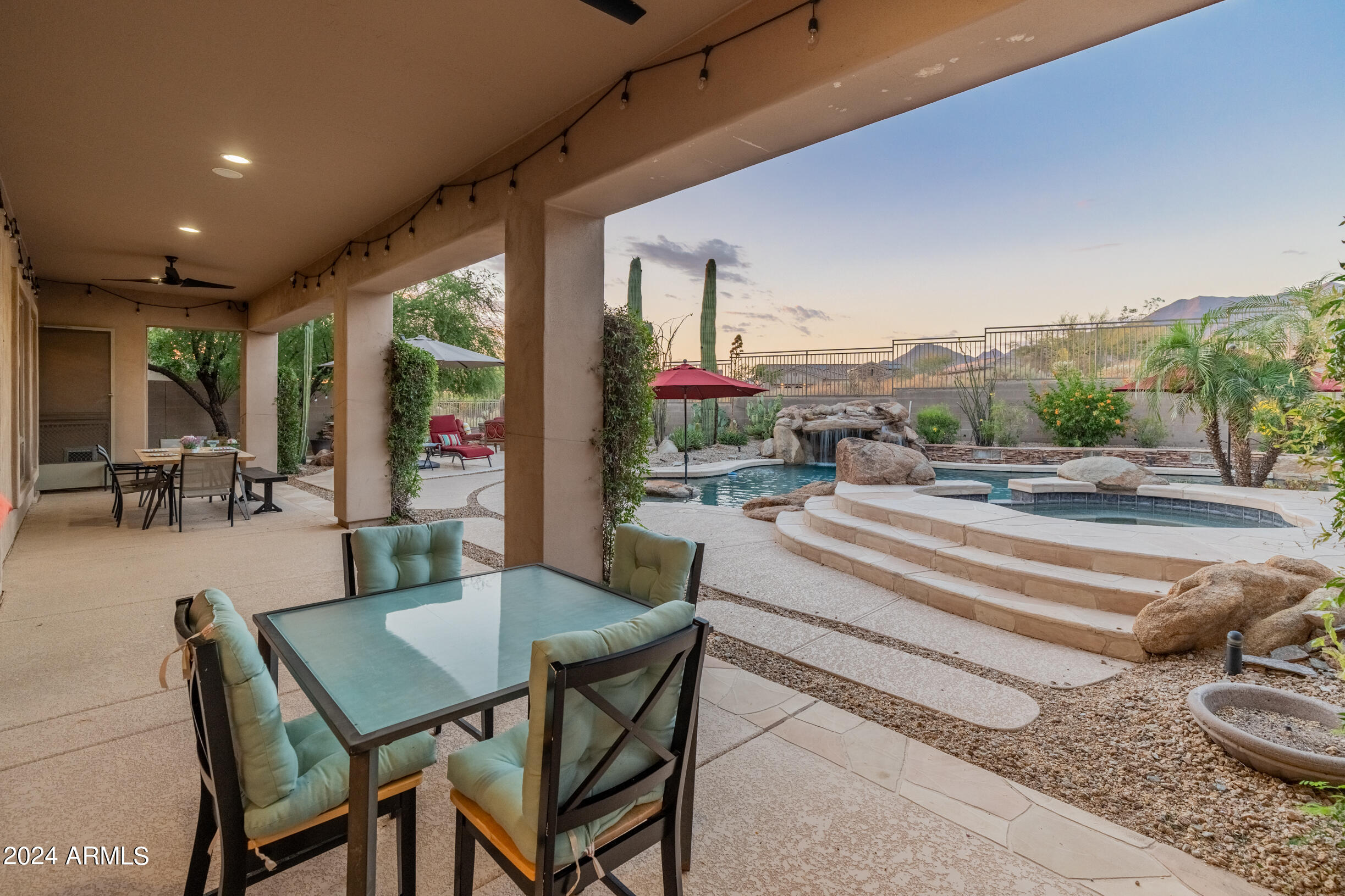 10914 E GELDING Drive