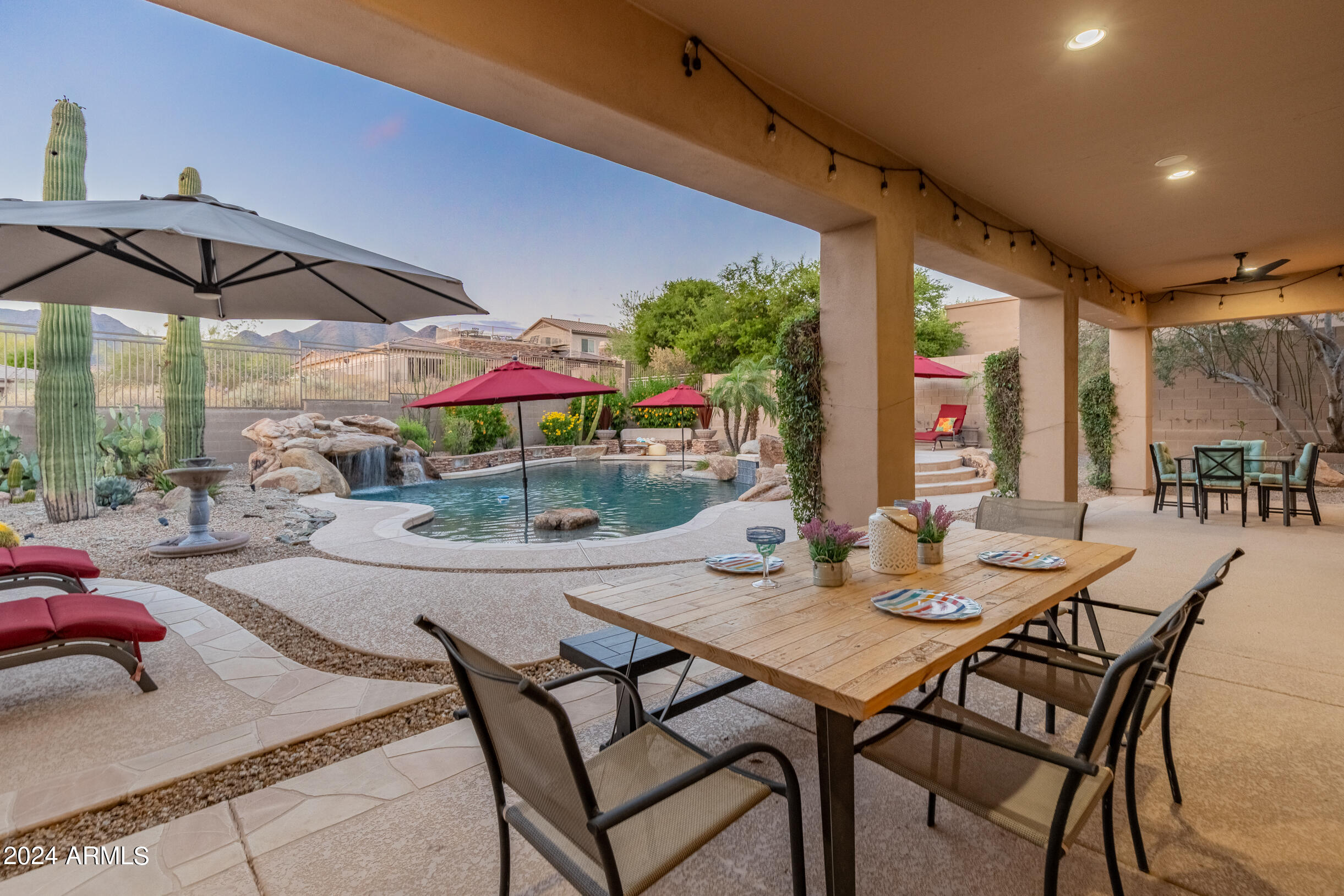 10914 E GELDING Drive