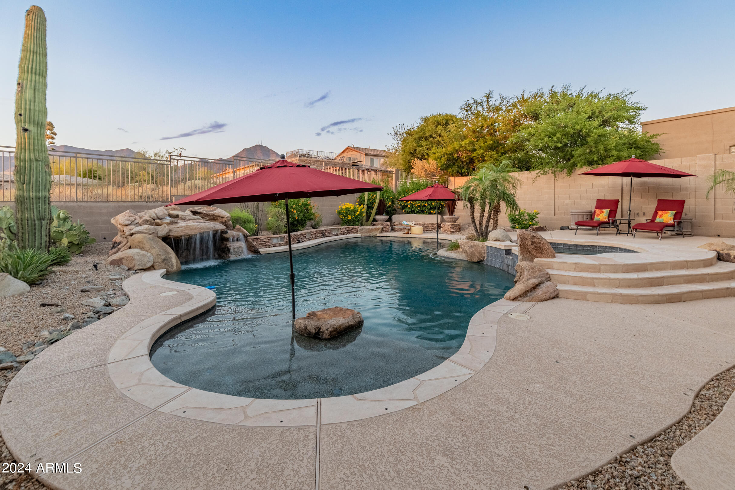 10914 E GELDING Drive