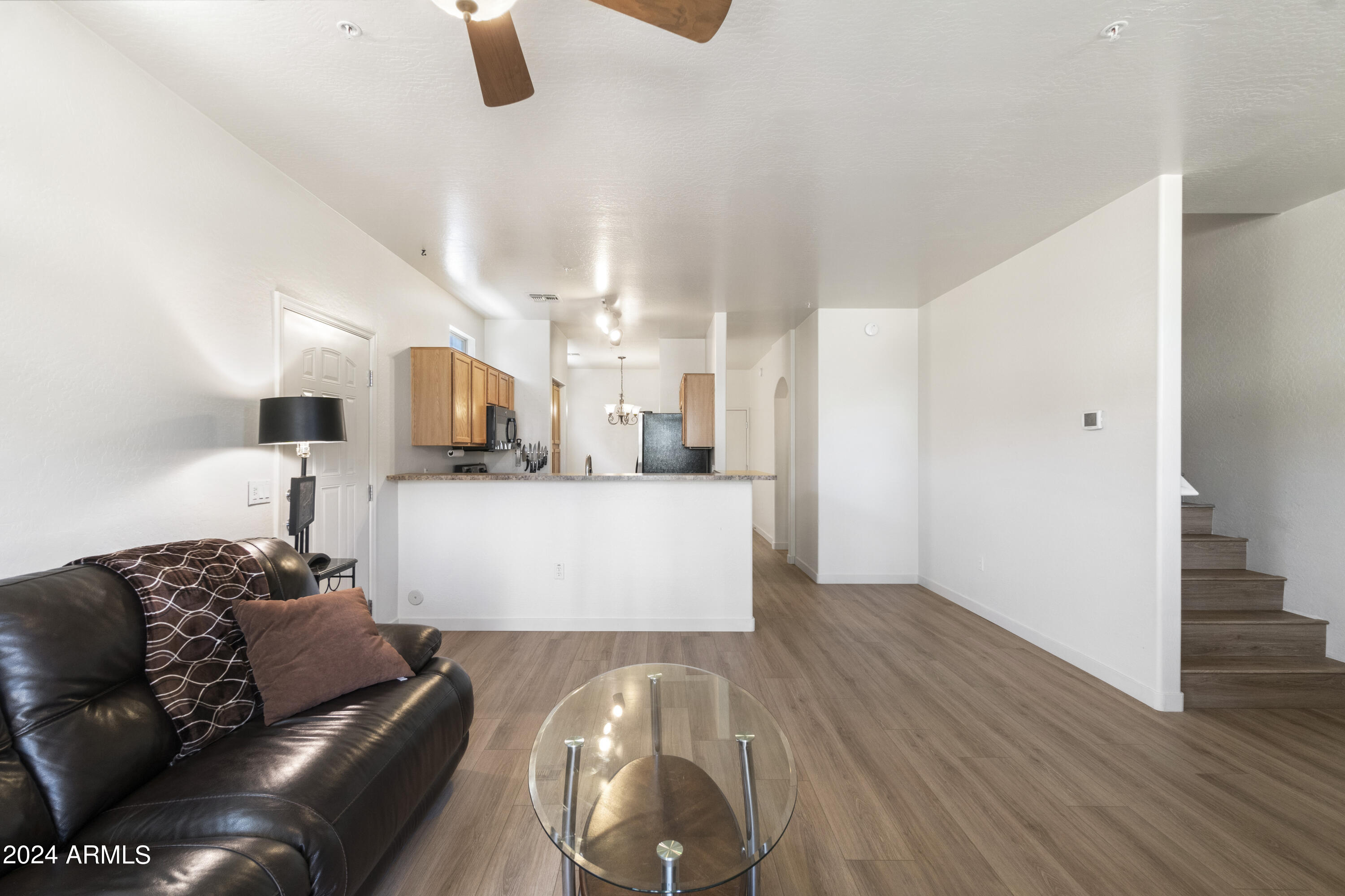 2150 E BELL Road, 1051