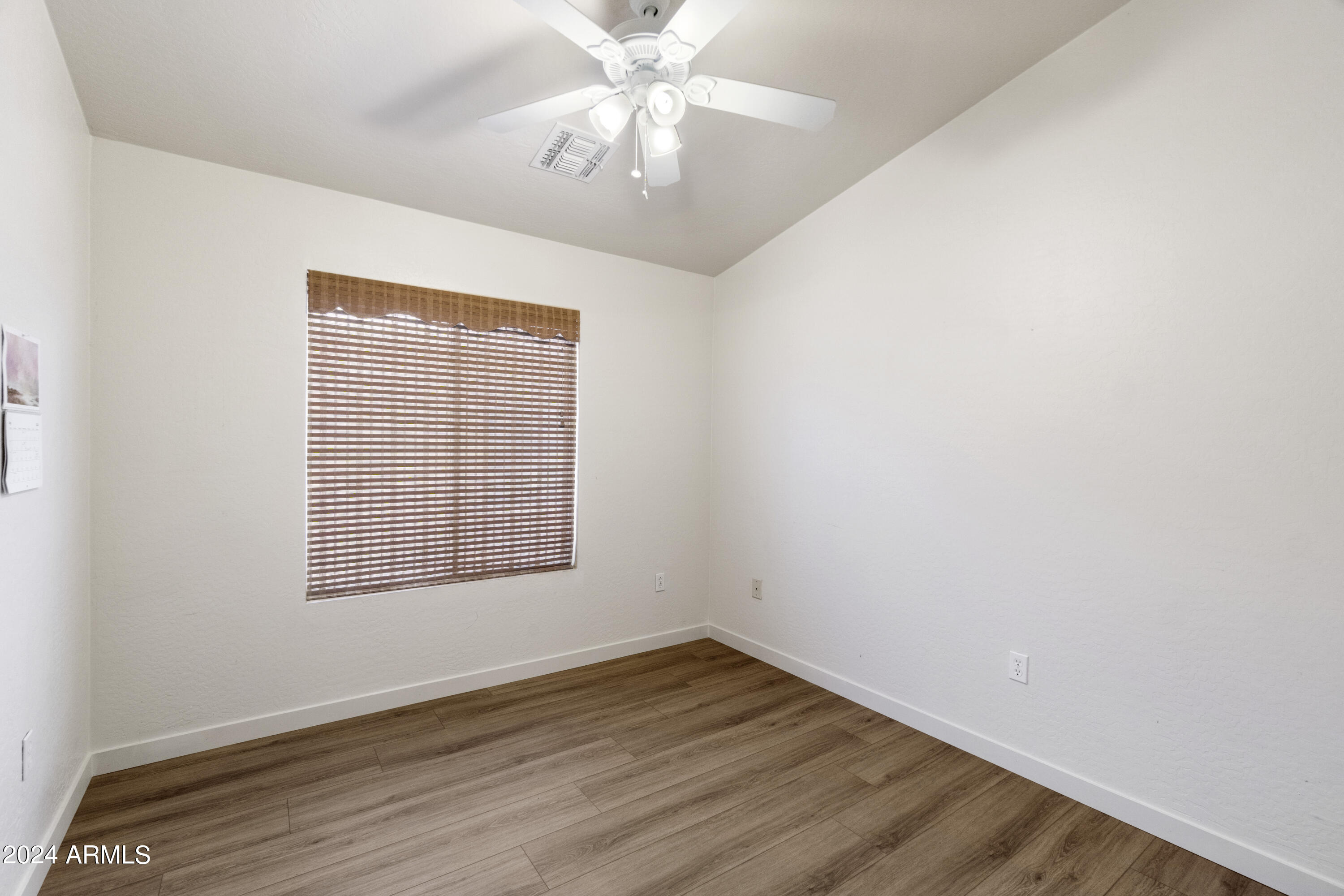 2150 E BELL Road, 1051