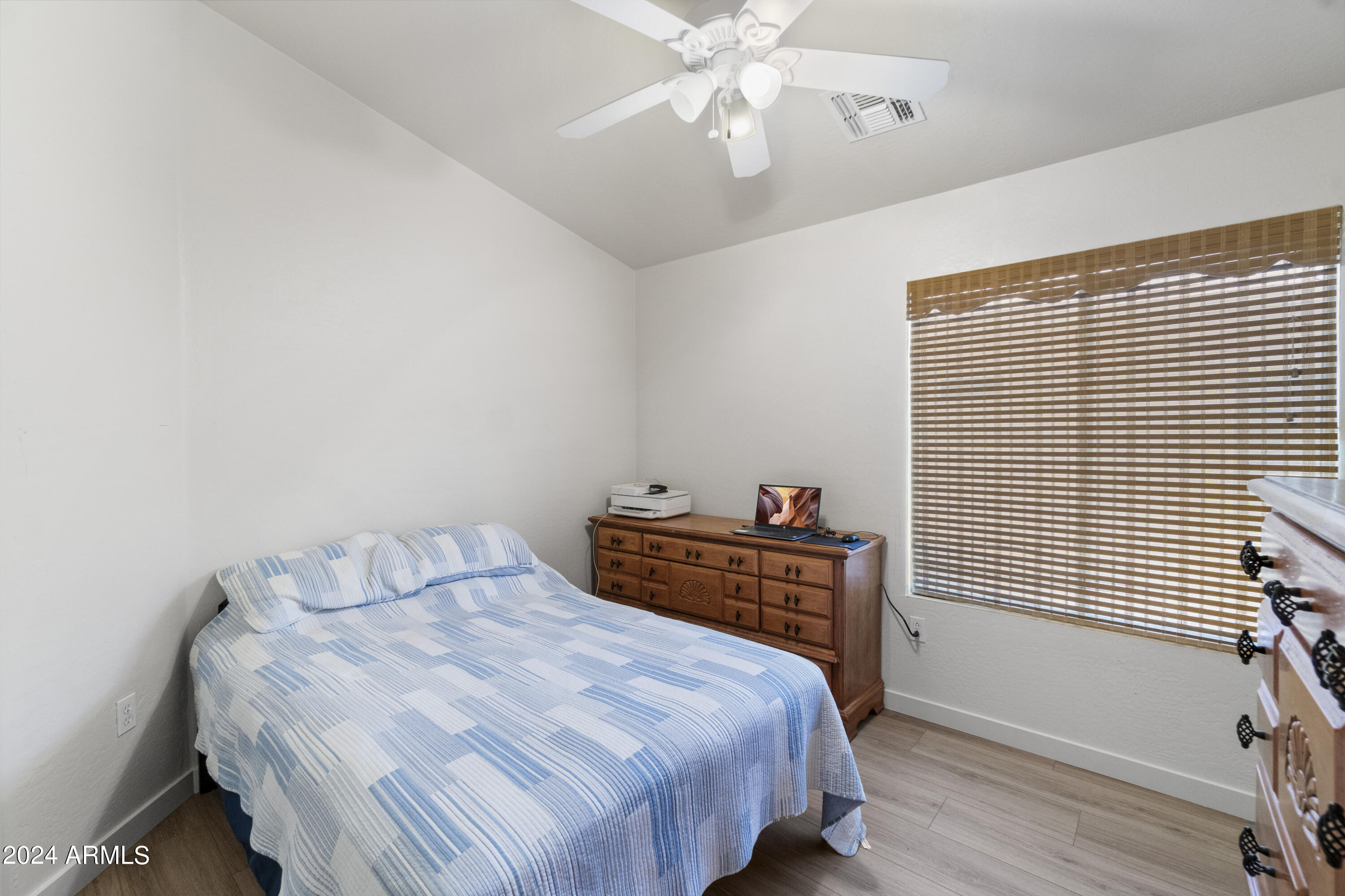 2150 E BELL Road, 1051