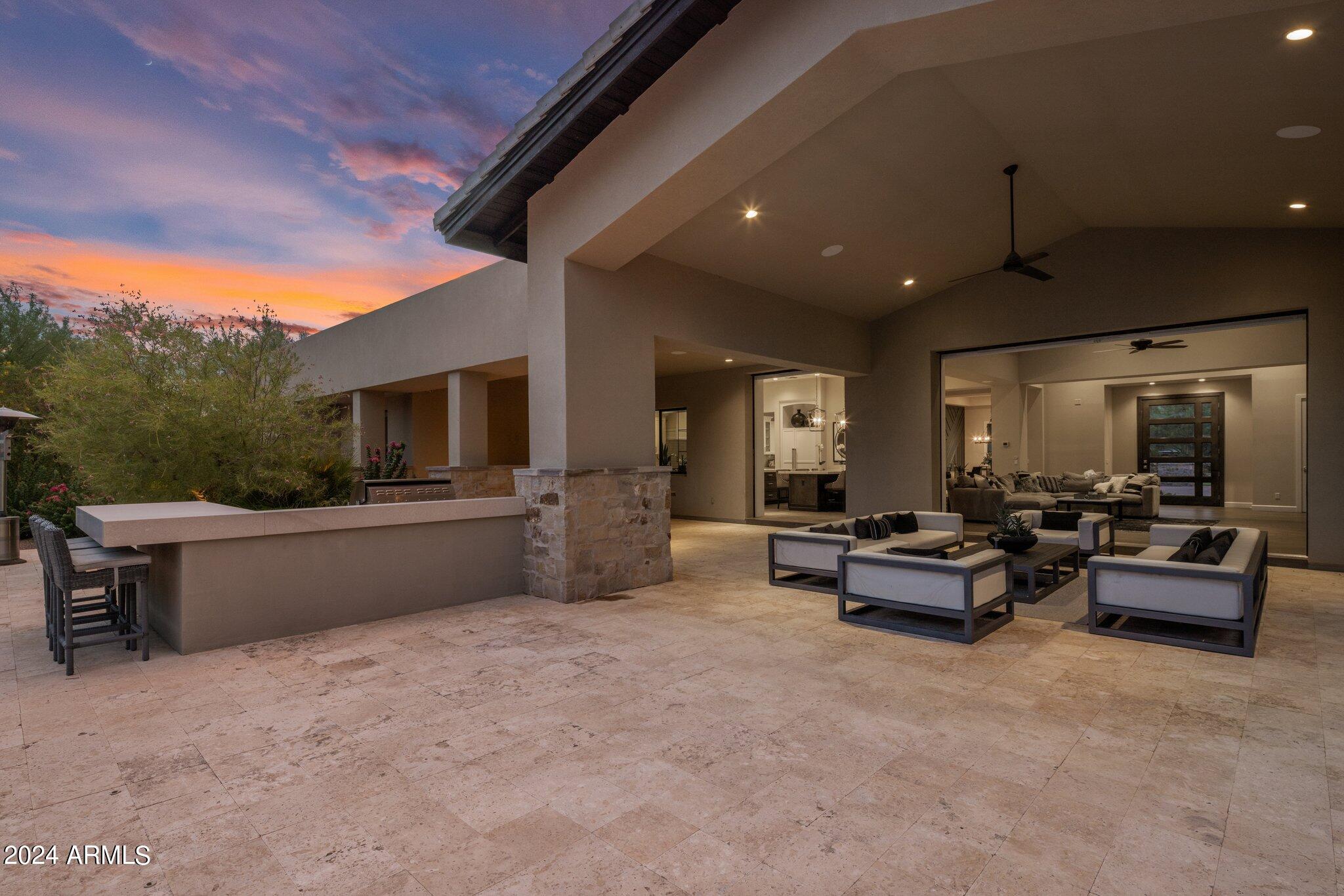 10867 E LAUREL Lane