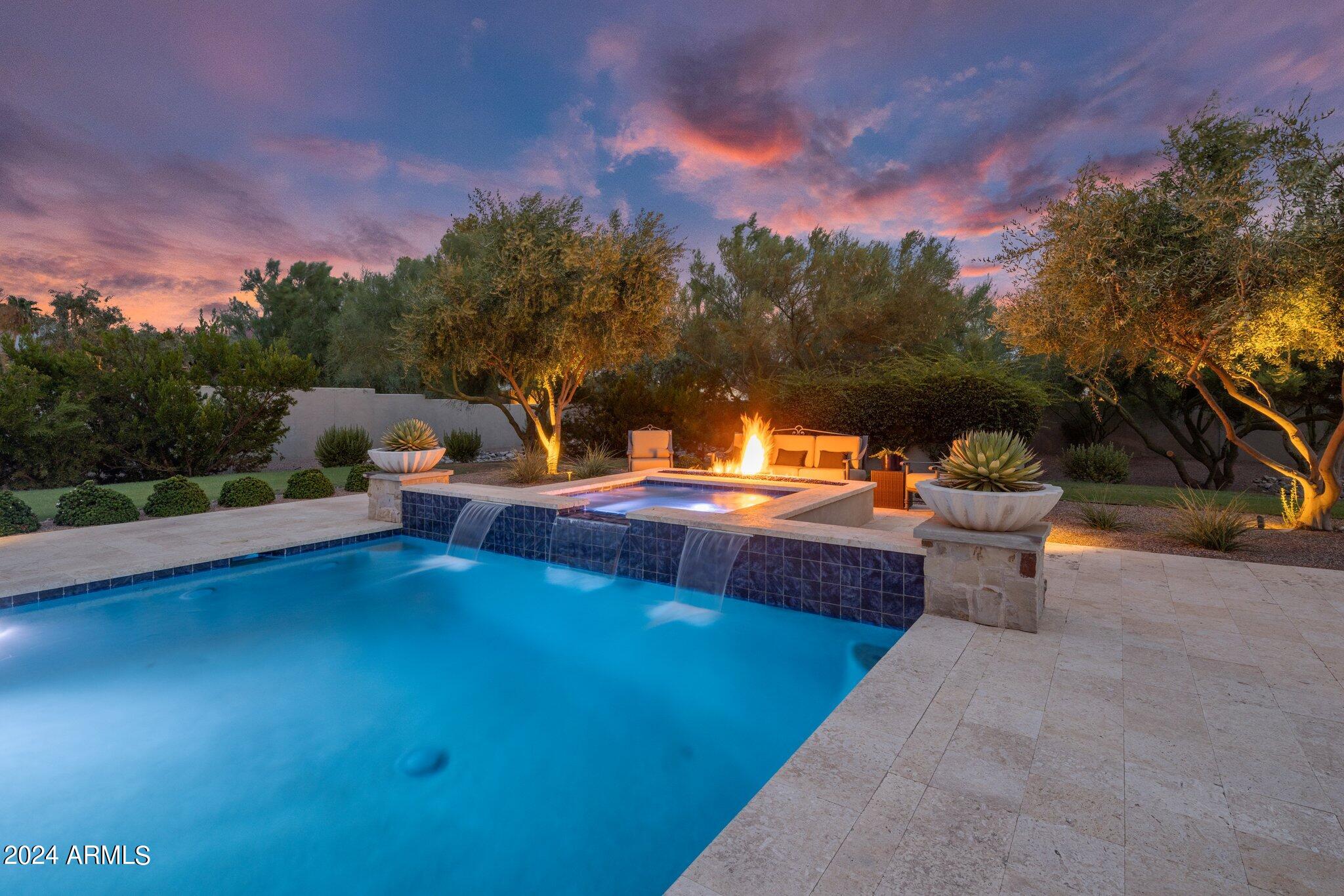 10867 E LAUREL Lane