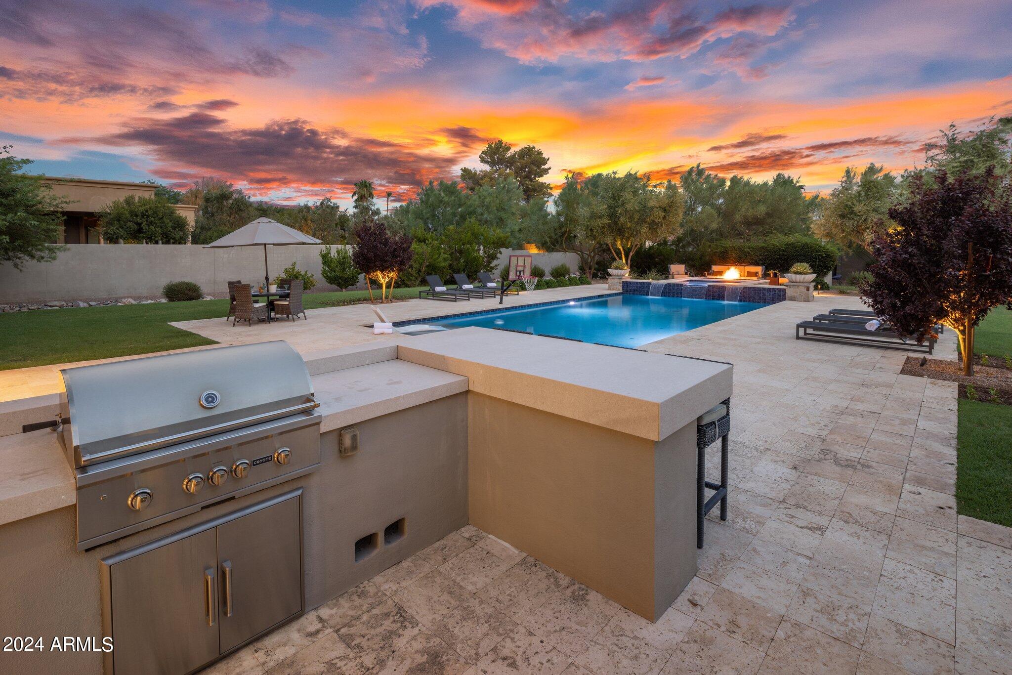 10867 E LAUREL Lane