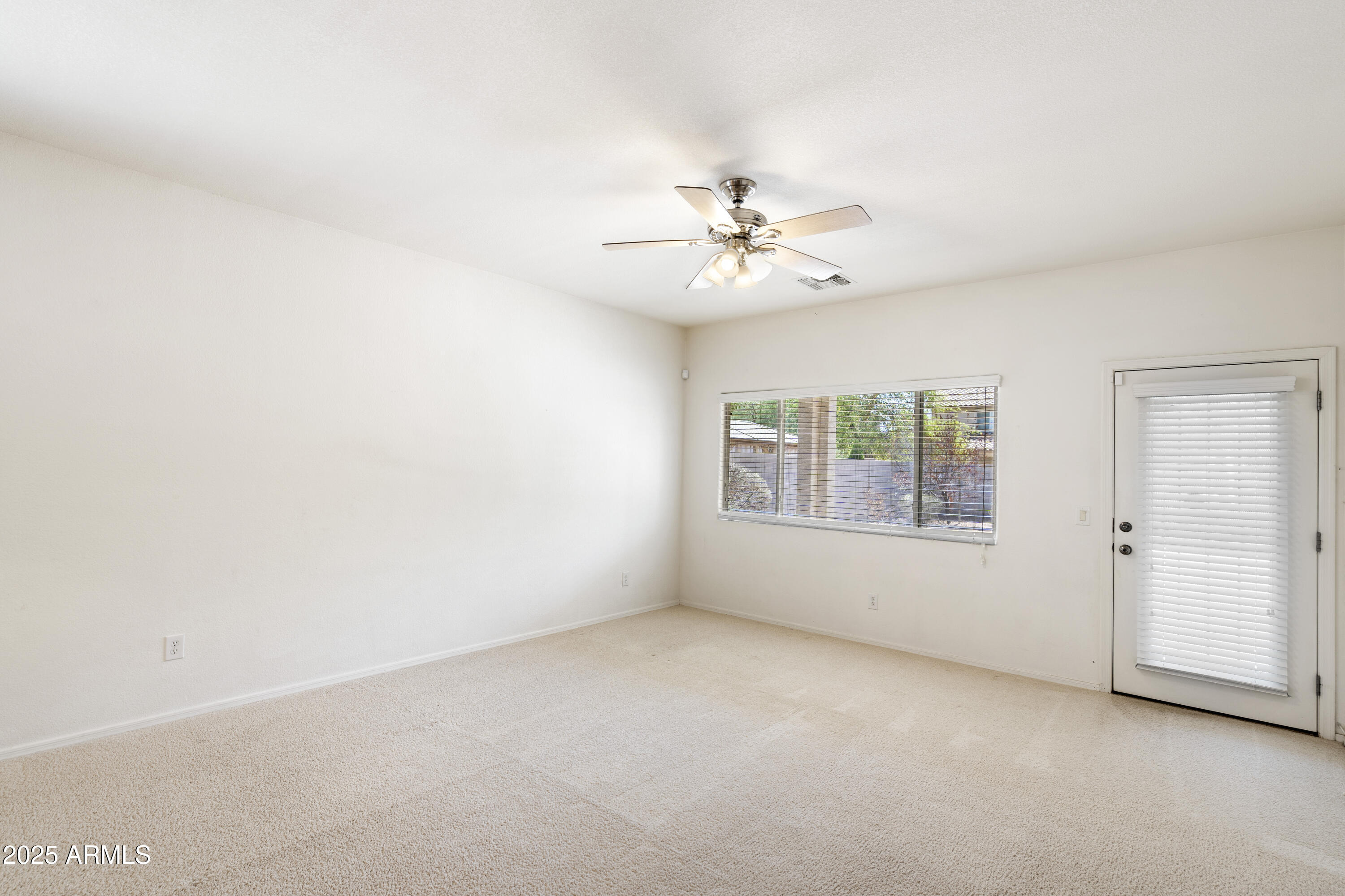 4561 E WESTCHESTER Drive