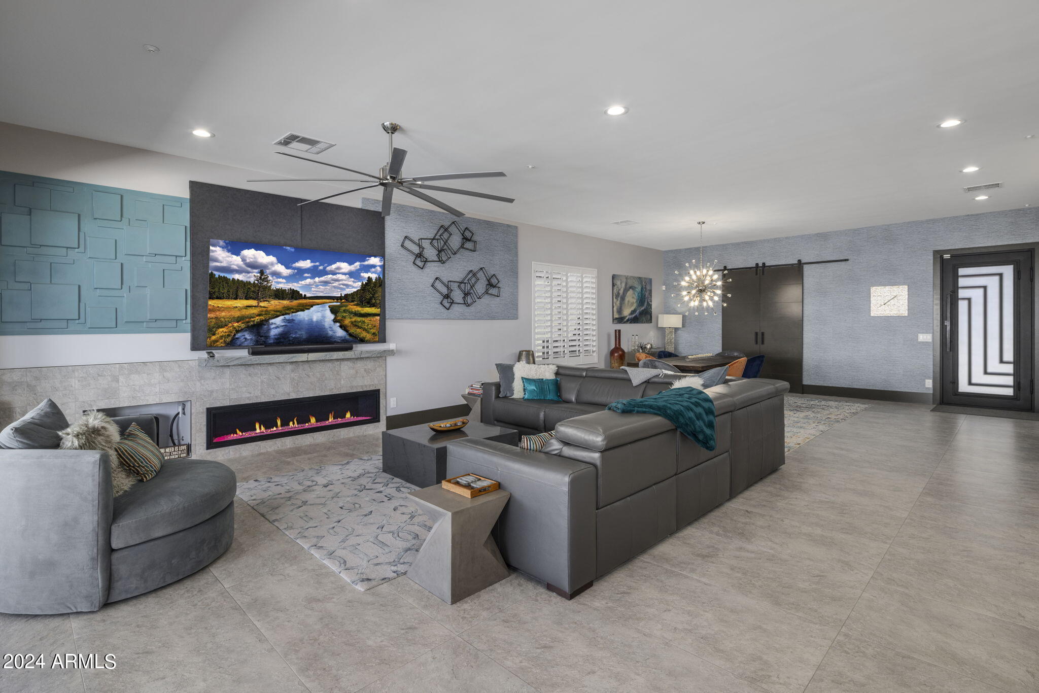 10742 E GELDING Drive