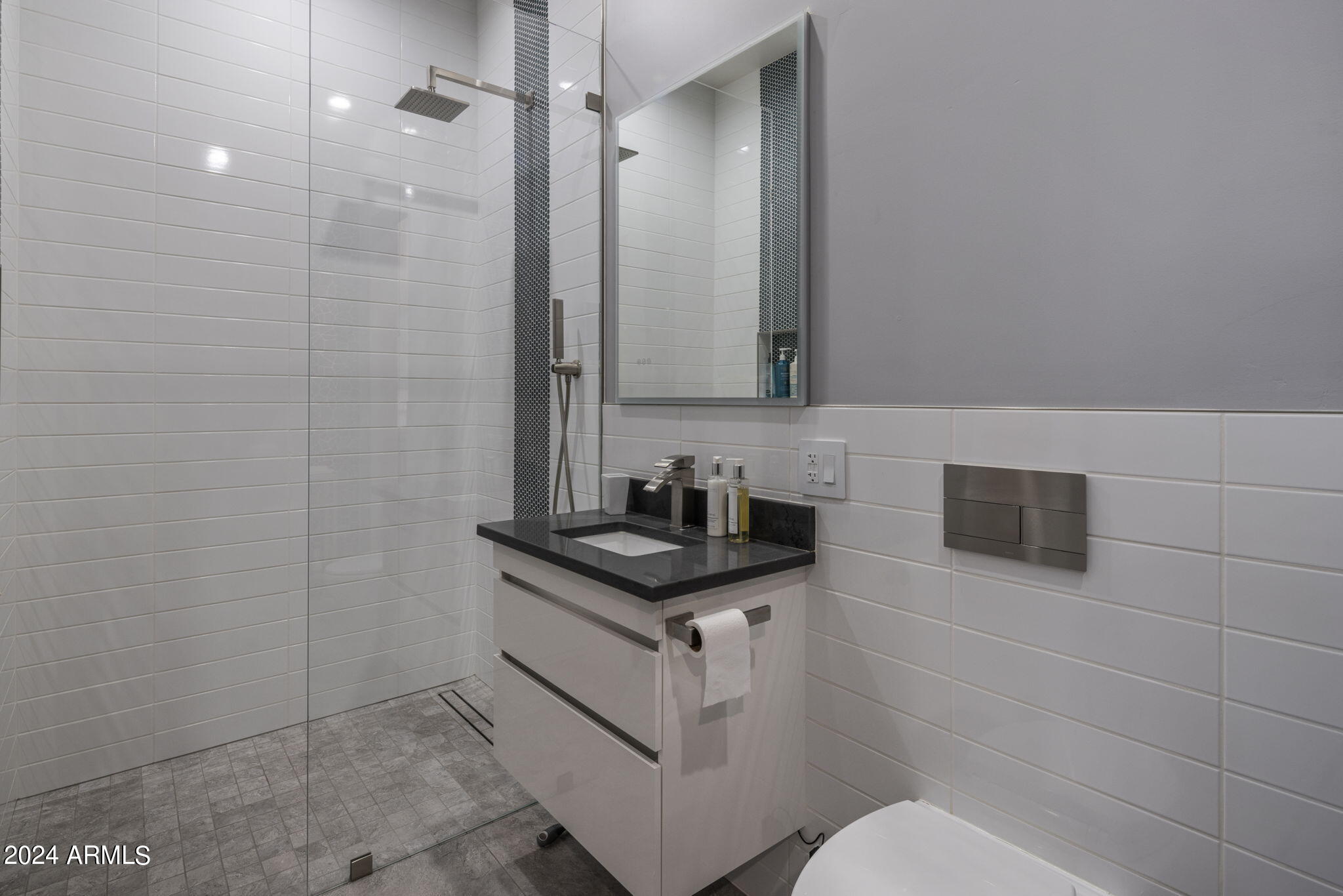10742 E GELDING Drive