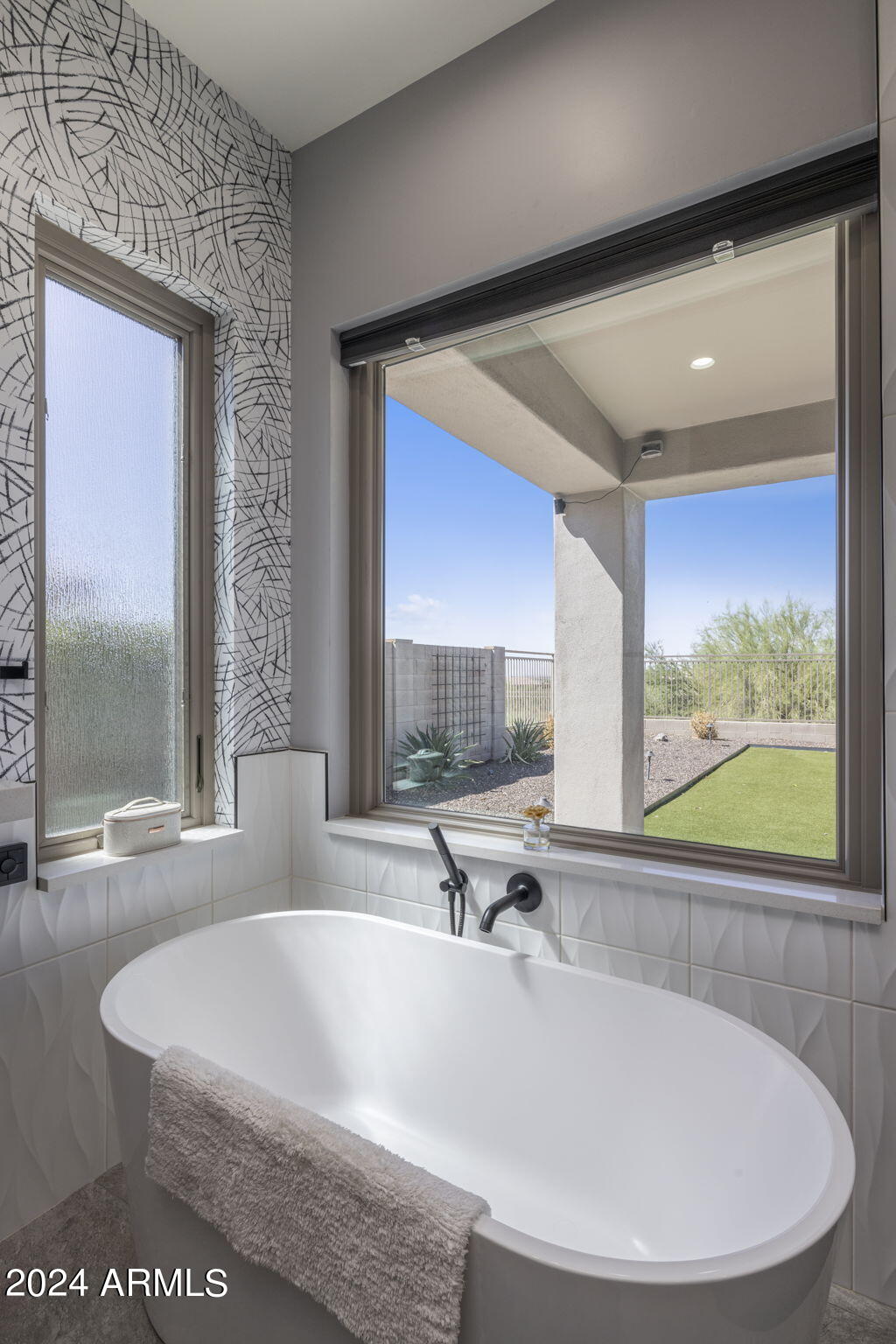10742 E GELDING Drive