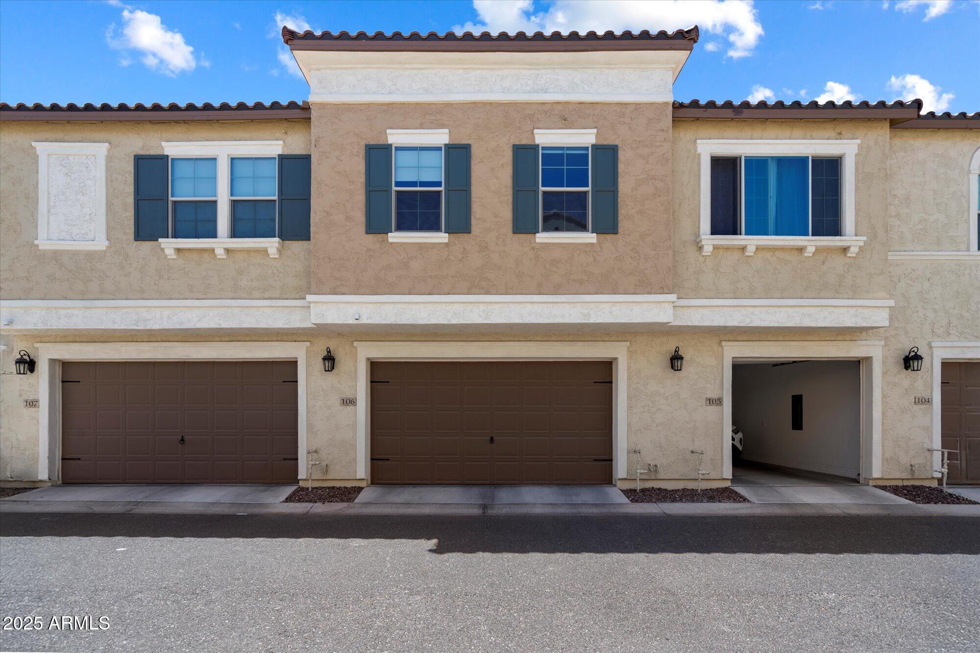 1823 E CHELSEA Lane, 106